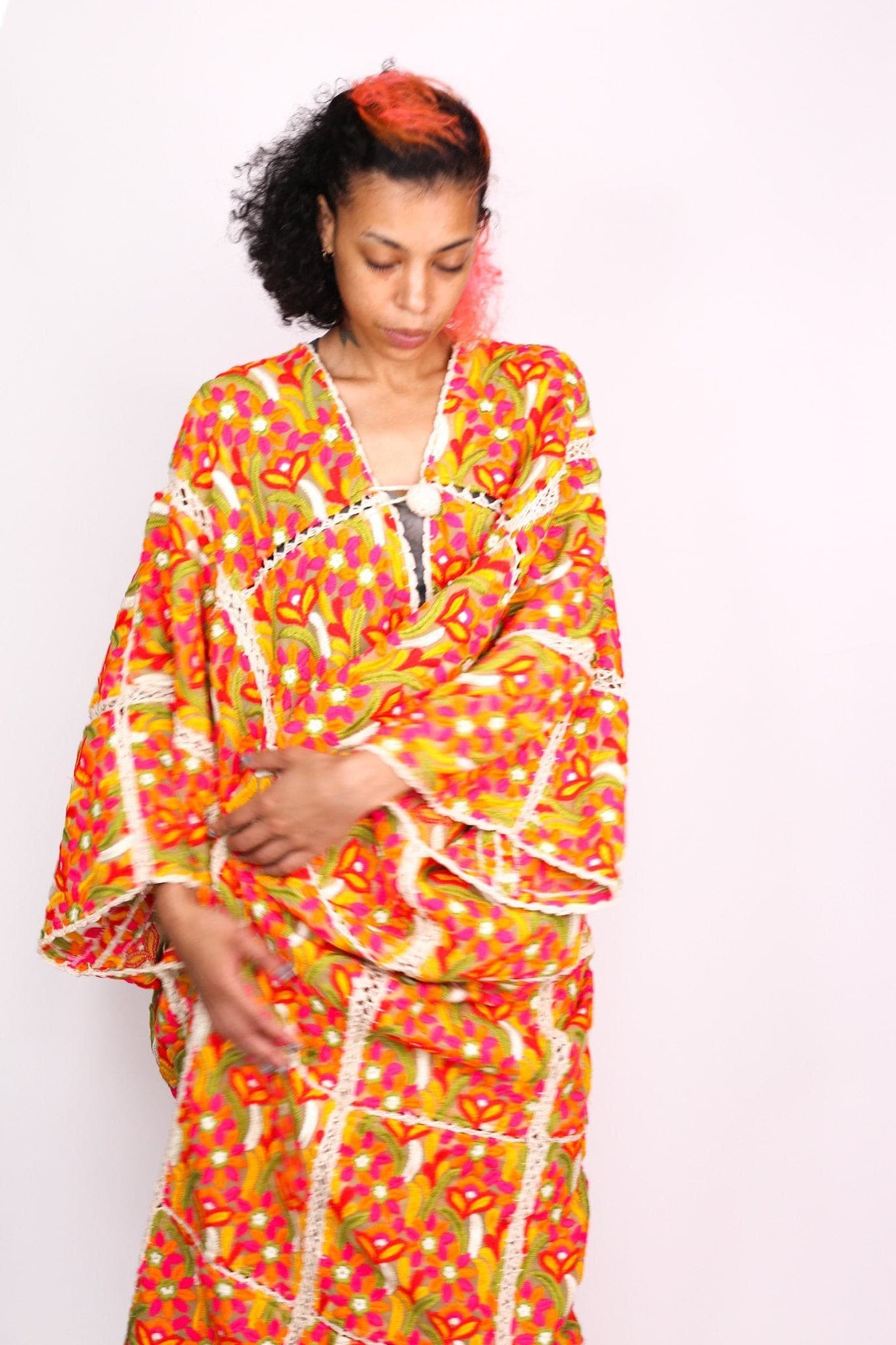 EMBROIDERED KIMONO RUTACAE - BANGKOK TAILOR CLOTHING STORE - HANDMADE CLOTHING