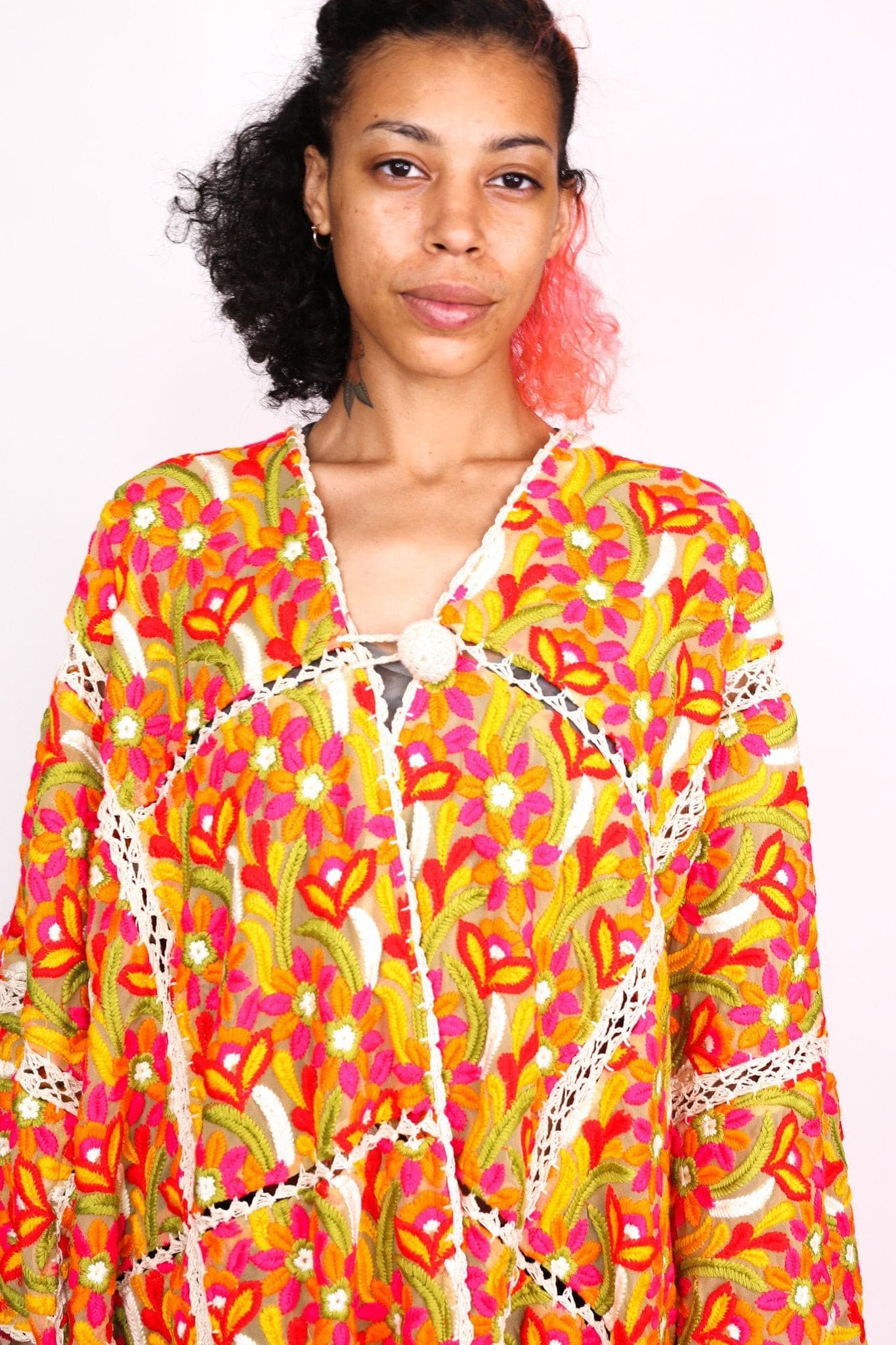 EMBROIDERED KIMONO RUTACAE - BANGKOK TAILOR CLOTHING STORE - HANDMADE CLOTHING