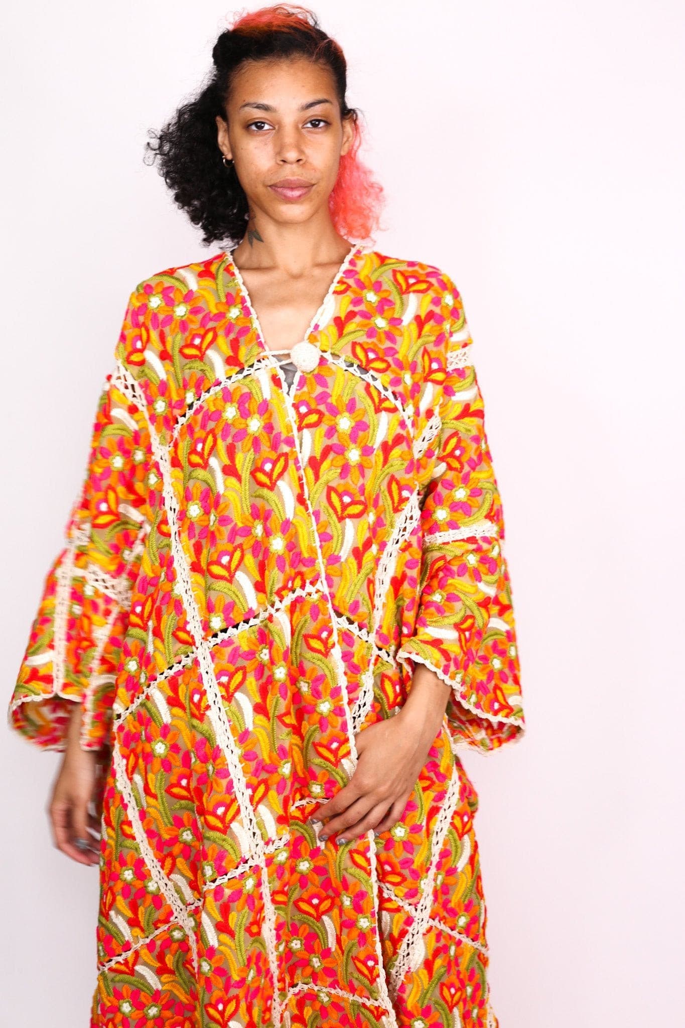 EMBROIDERED KIMONO RUTACAE - BANGKOK TAILOR CLOTHING STORE - HANDMADE CLOTHING