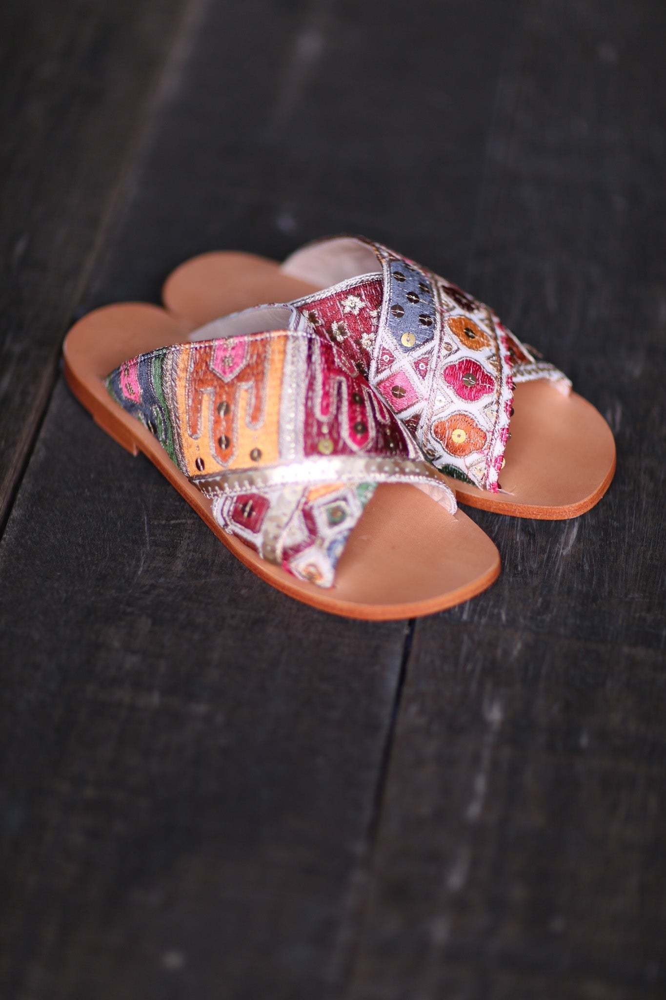 EMBROIDERED LEATHER SLIP ON SANDALS TRIBECA - BANGKOK TAILOR CLOTHING STORE - HANDMADE CLOTHING