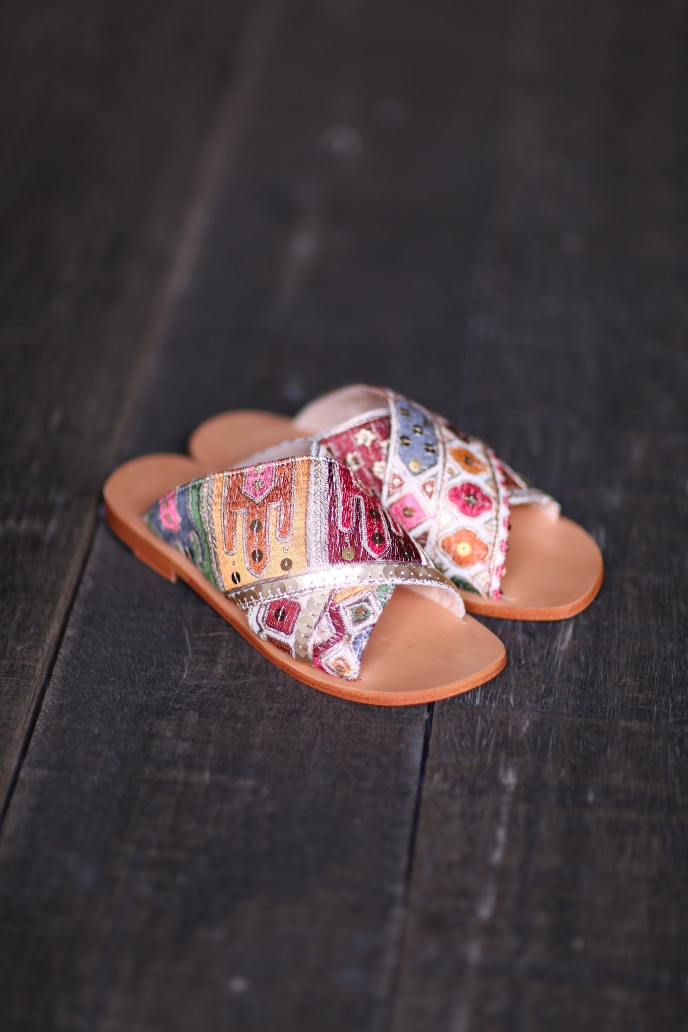 EMBROIDERED LEATHER SLIP ON SANDALS TRIBECA - BANGKOK TAILOR CLOTHING STORE - HANDMADE CLOTHING