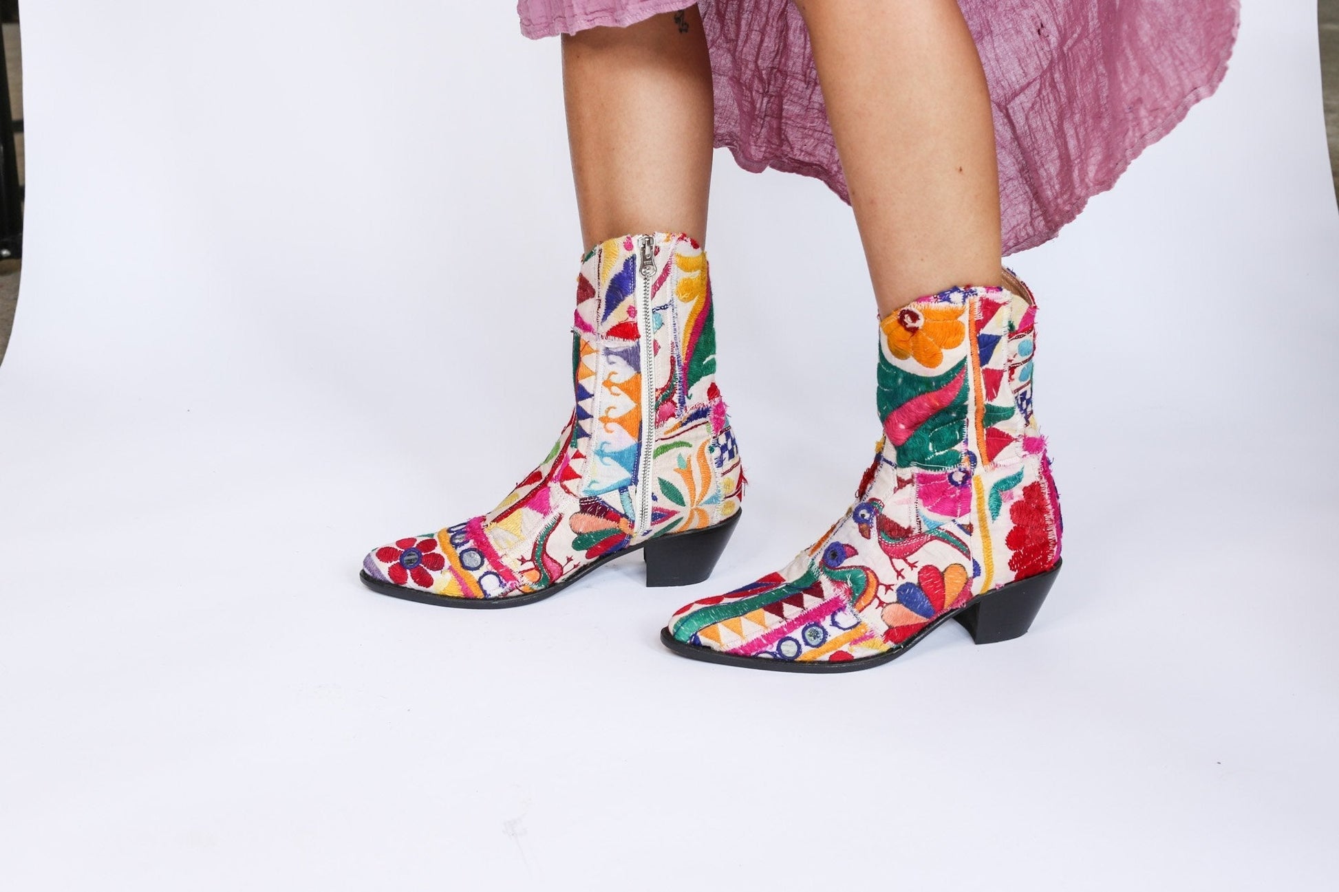 Embroidered Patchwork Cowboy Boots Ginalyn - BANGKOK TAILOR CLOTHING STORE - HANDMADE CLOTHING