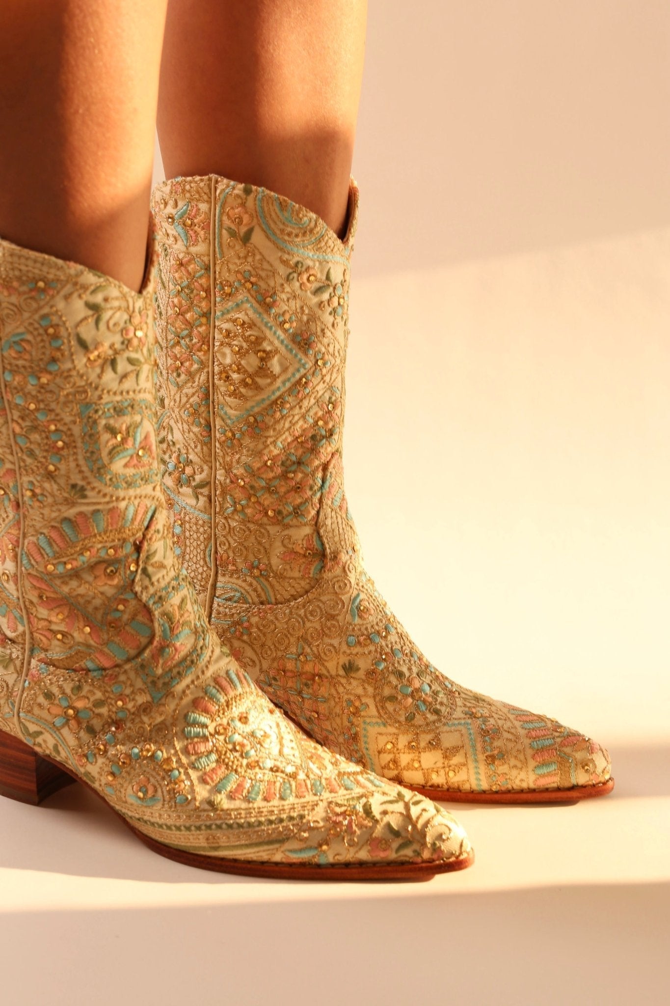 FLOWER SILK EMBROIDERED WESTERN BOOTS EMMAMIL - BANGKOK TAILOR CLOTHING STORE - HANDMADE CLOTHING