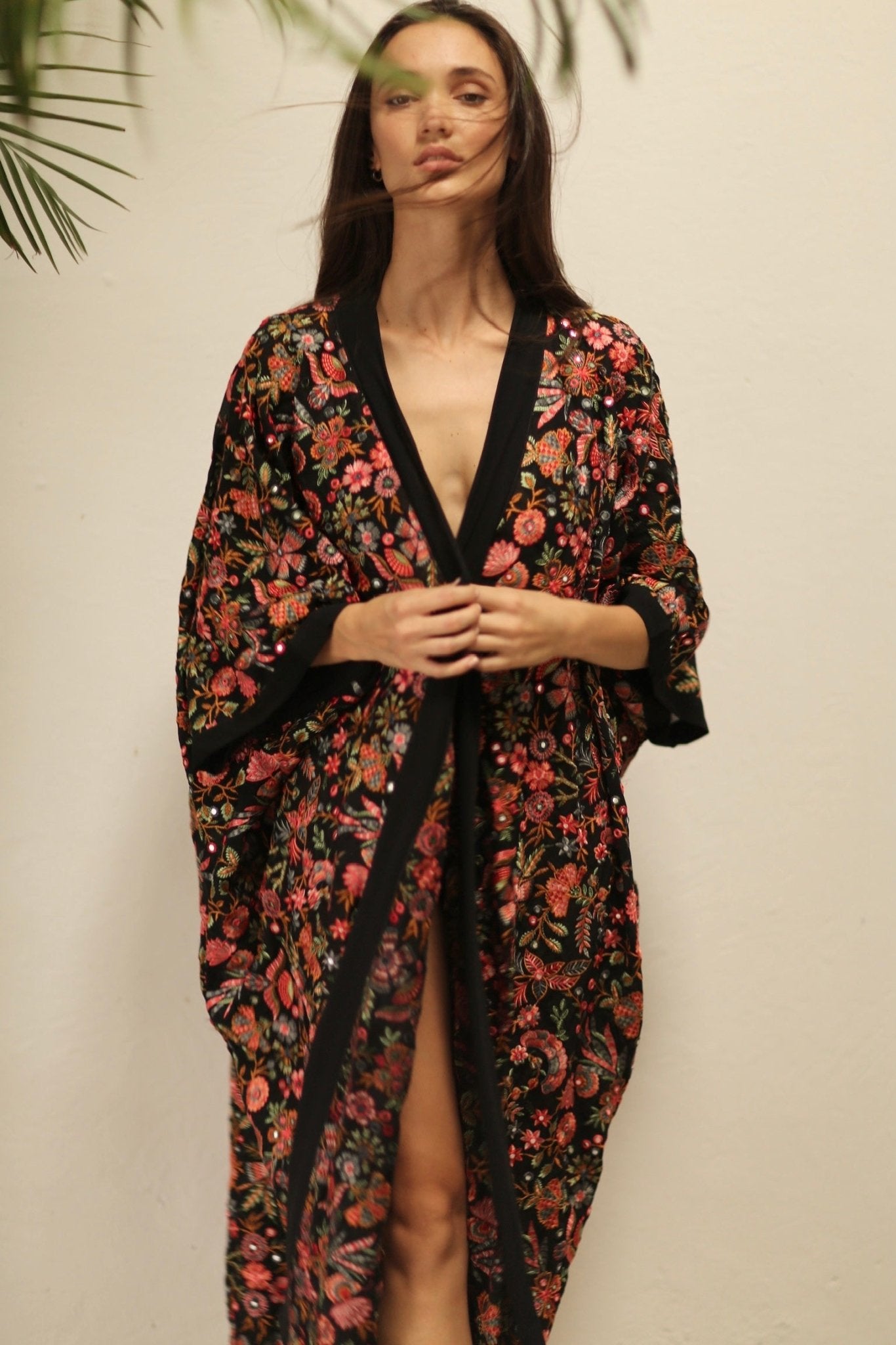 GAIA SILK FLOWER EBMROIDERD KIMONO - BANGKOK TAILOR CLOTHING STORE - HANDMADE CLOTHING