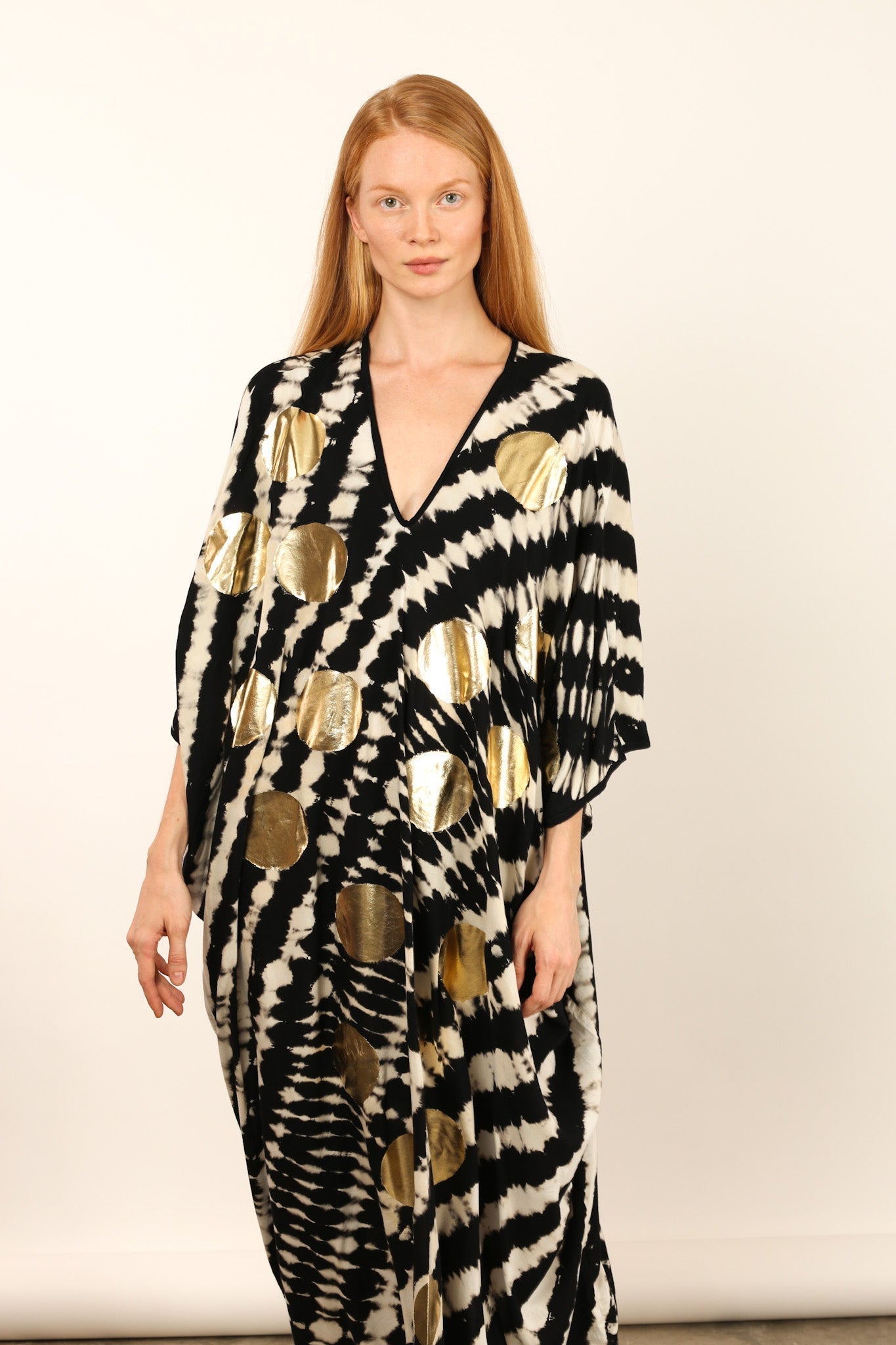 HAND BATIK GOLD DOT KAFTAN LIENA - BANGKOK TAILOR CLOTHING STORE - HANDMADE CLOTHING