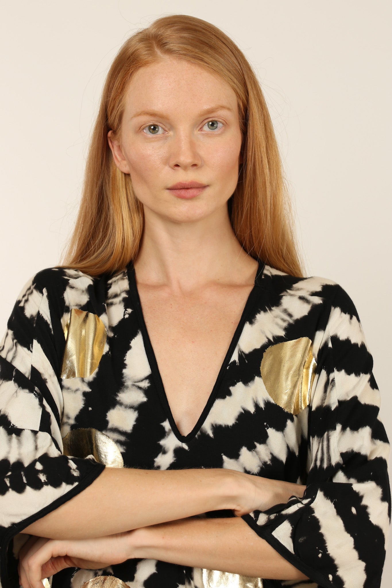 HAND BATIK GOLD DOT KAFTAN LIENA - BANGKOK TAILOR CLOTHING STORE - HANDMADE CLOTHING