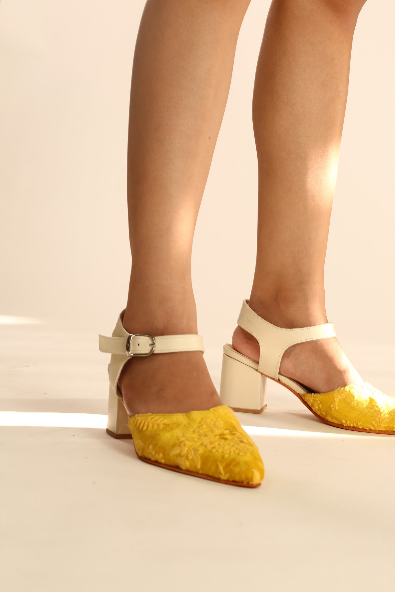 HEELED SANDALS ALYSA - BANGKOK TAILOR CLOTHING STORE - HANDMADE CLOTHING