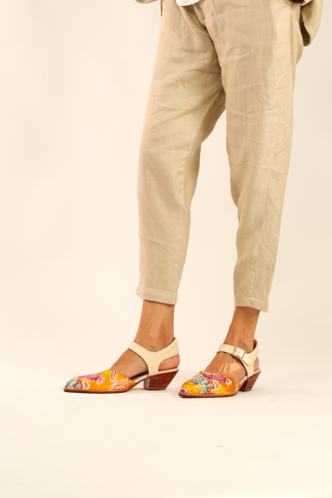 HEELED WESTERN MULES SANDALS SINDA - BANGKOK TAILOR CLOTHING STORE - HANDMADE CLOTHING