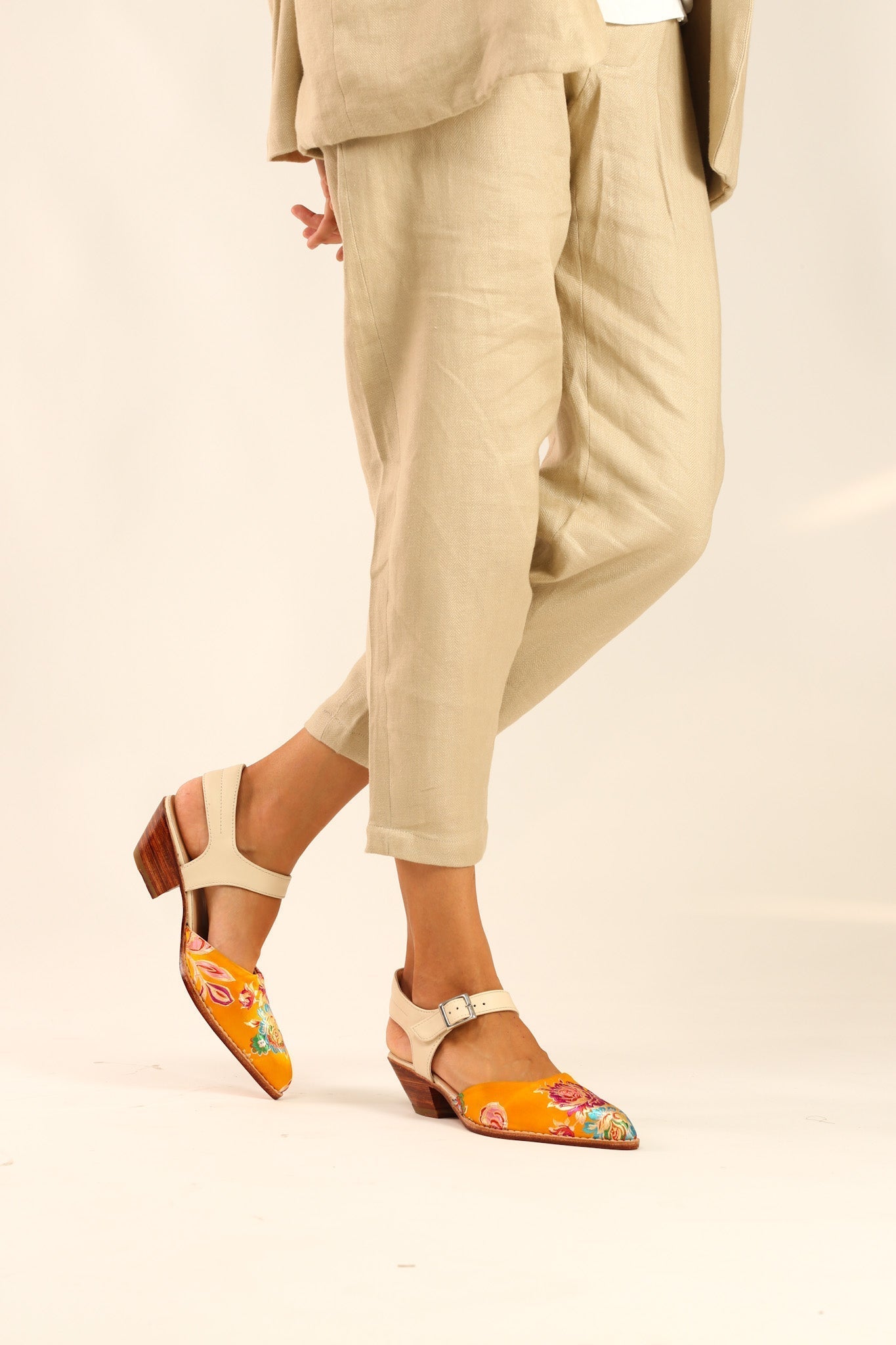 HEELED WESTERN MULES SANDALS SINDA - BANGKOK TAILOR CLOTHING STORE - HANDMADE CLOTHING