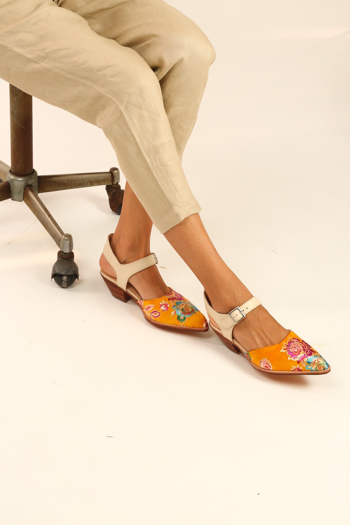 HEELED WESTERN MULES SANDALS SINDA - BANGKOK TAILOR CLOTHING STORE - HANDMADE CLOTHING