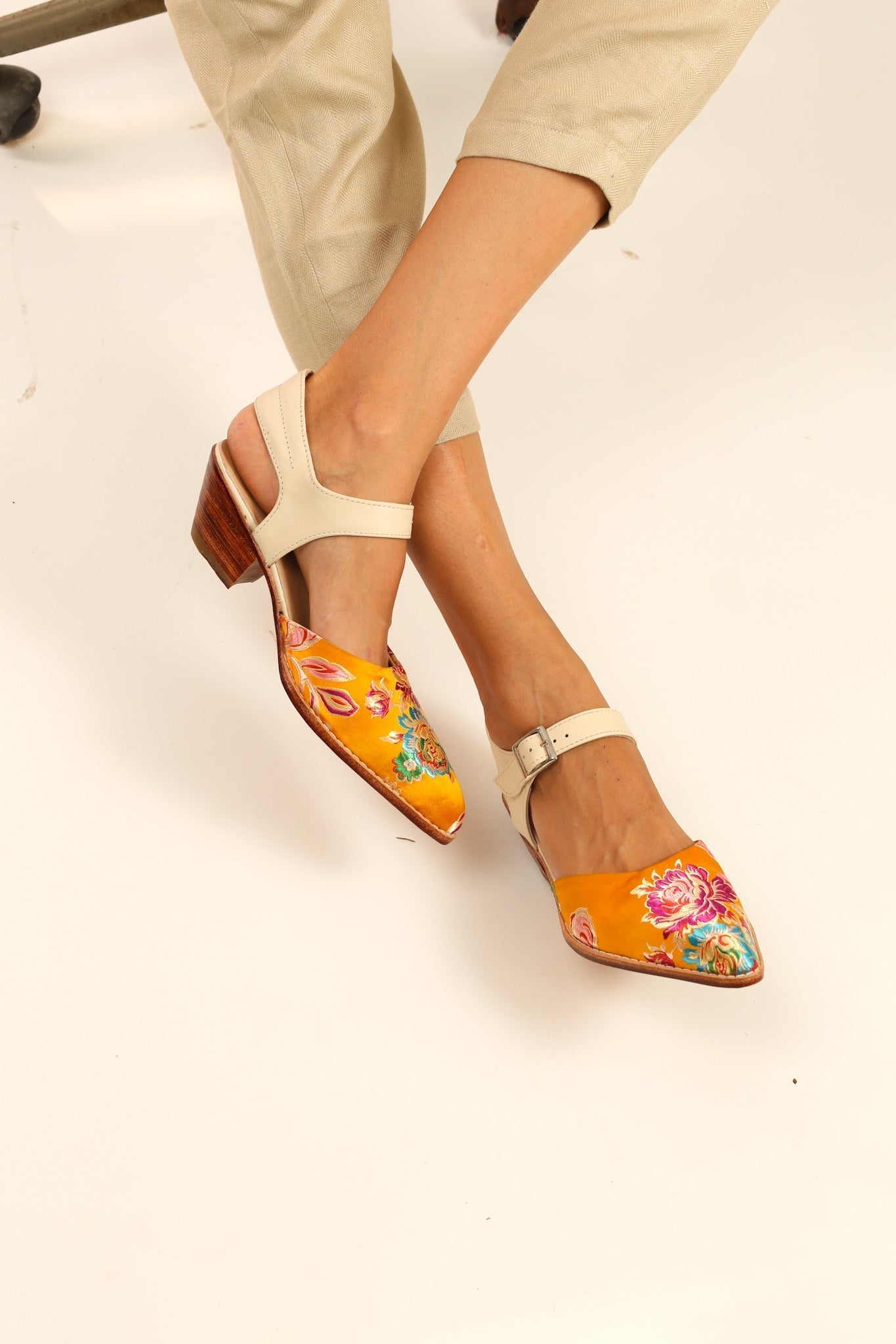 HEELED WESTERN MULES SANDALS SINDA - BANGKOK TAILOR CLOTHING STORE - HANDMADE CLOTHING