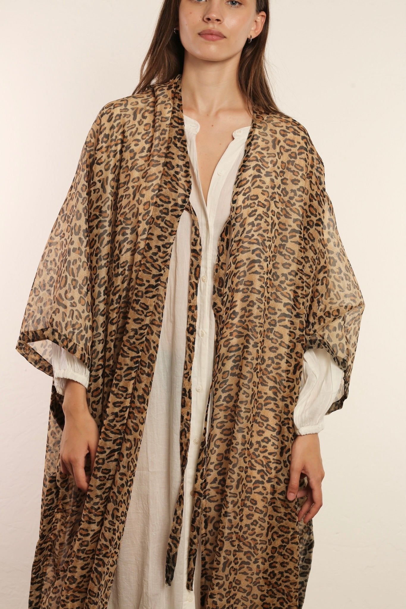 LEOPARD CHEETAH QUEEN ANIMLA PRINT KIMONO - BANGKOK TAILOR CLOTHING STORE - HANDMADE CLOTHING