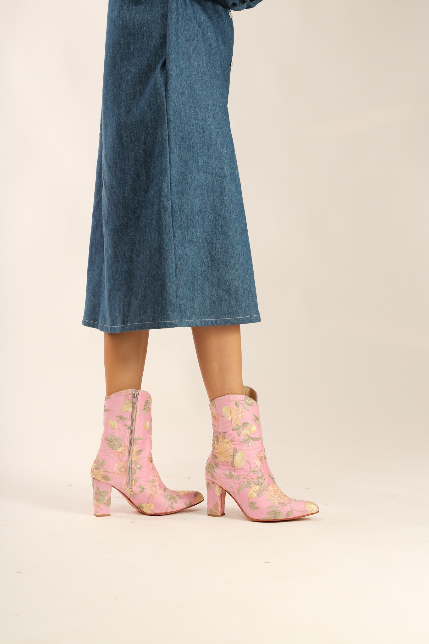 LIGHT PINK HIGH HEEL BOOTS PERRY - BANGKOK TAILOR CLOTHING STORE - HANDMADE CLOTHING
