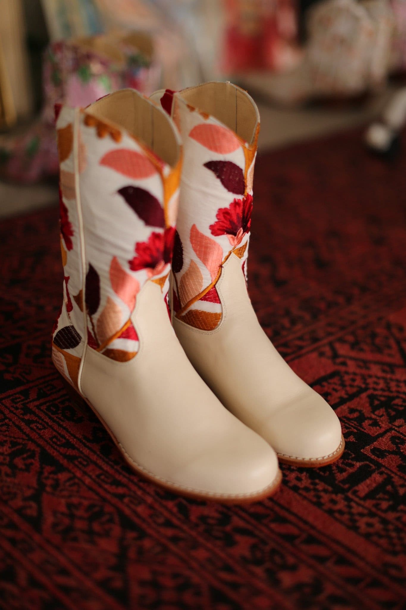 ROUND TOE BOOTS MAE - BANGKOK TAILOR CLOTHING STORE - HANDMADE CLOTHING