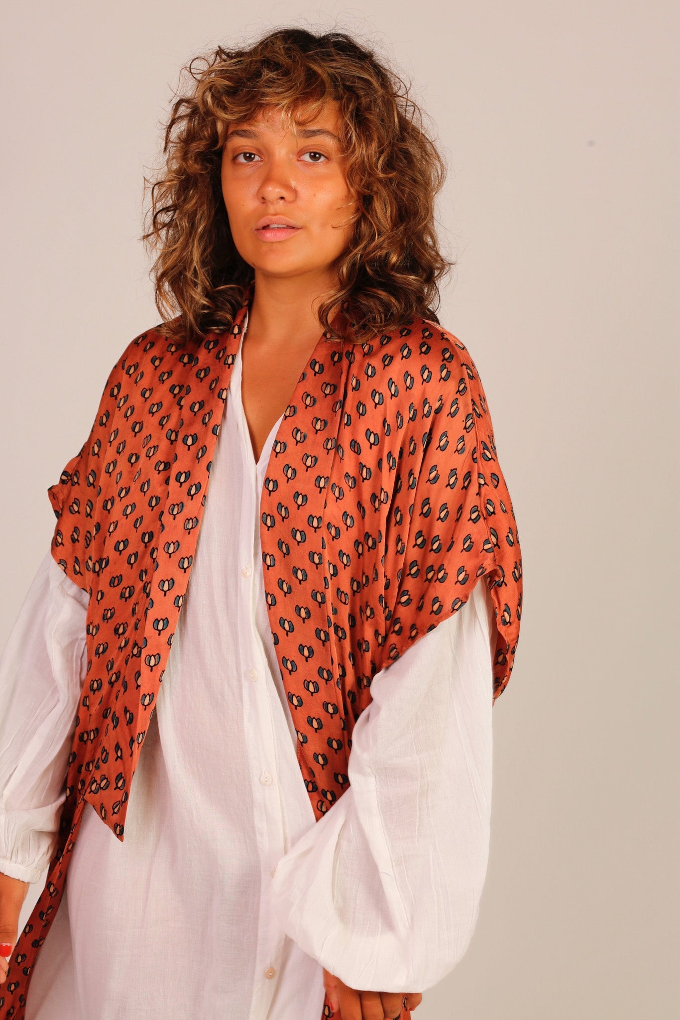SILK KIMONO ANNIKA - BANGKOK TAILOR CLOTHING STORE - HANDMADE CLOTHING