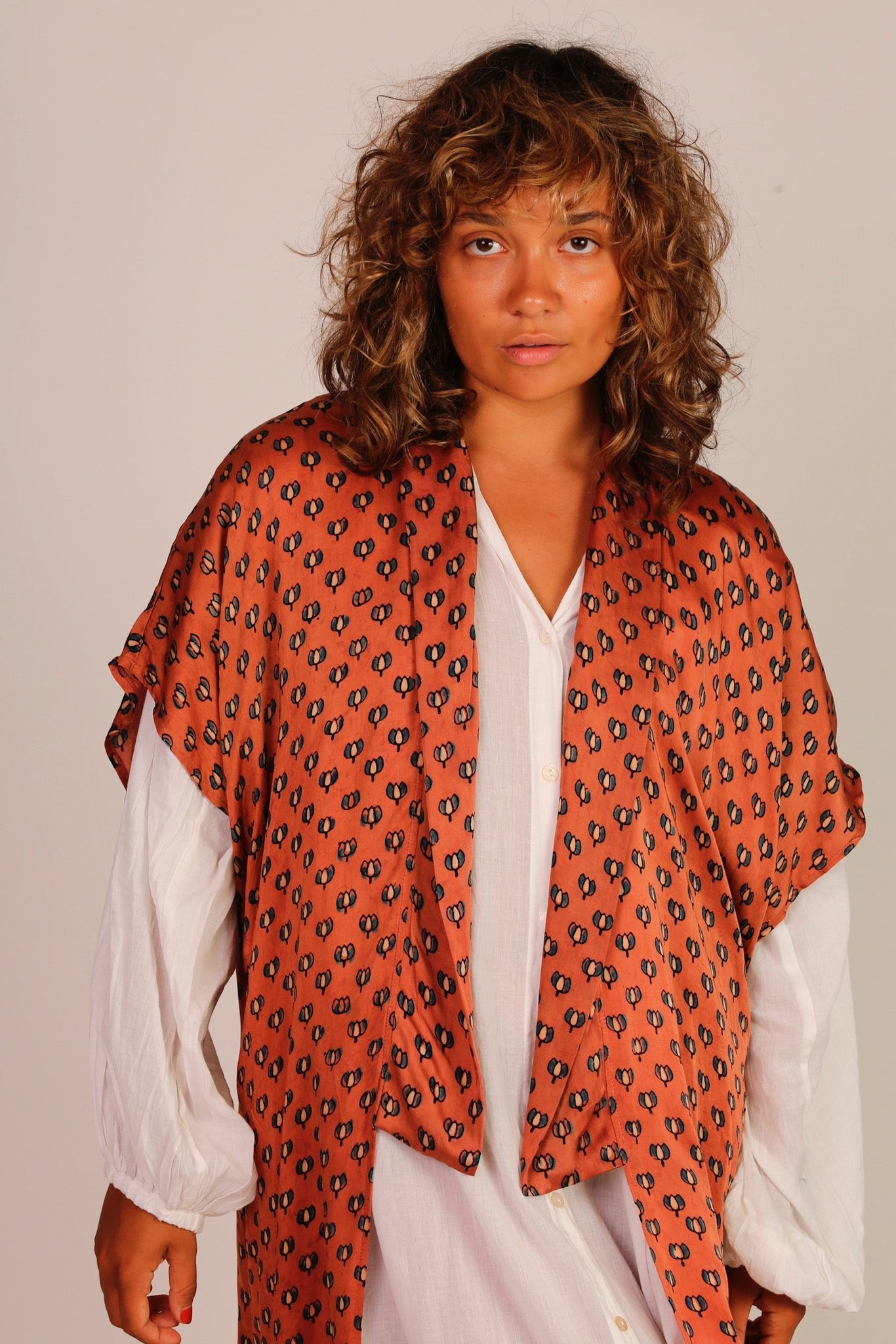 SILK KIMONO ANNIKA - BANGKOK TAILOR CLOTHING STORE - HANDMADE CLOTHING