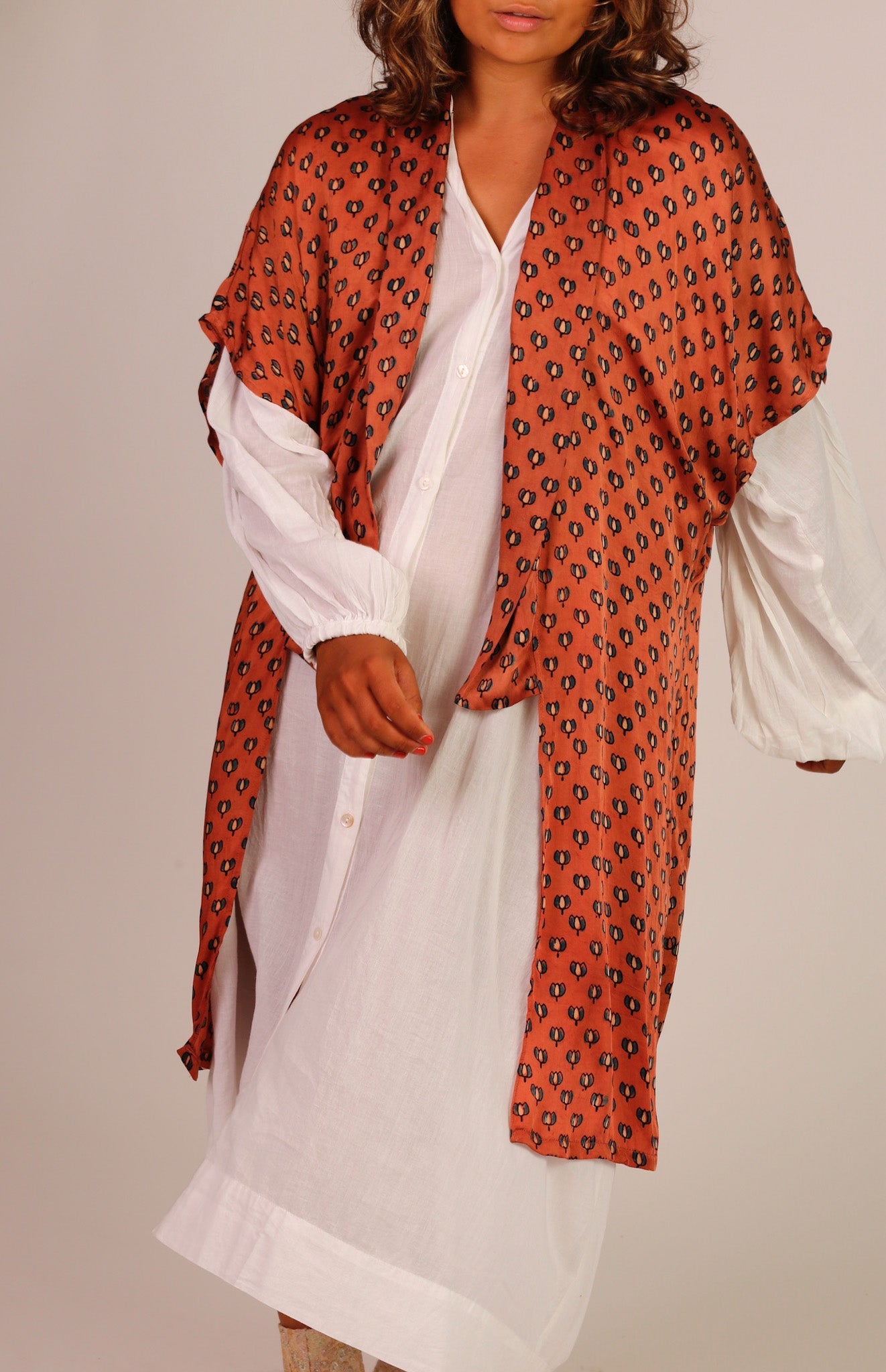 SILK KIMONO ANNIKA - BANGKOK TAILOR CLOTHING STORE - HANDMADE CLOTHING