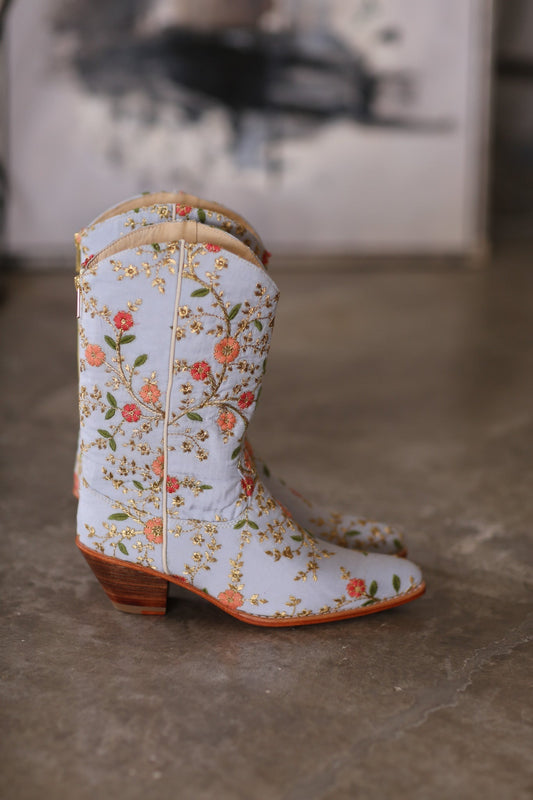 TALL WESTERN BOOTS LUIZA - BANGKOK TAILOR CLOTHING STORE - HANDMADE CLOTHING