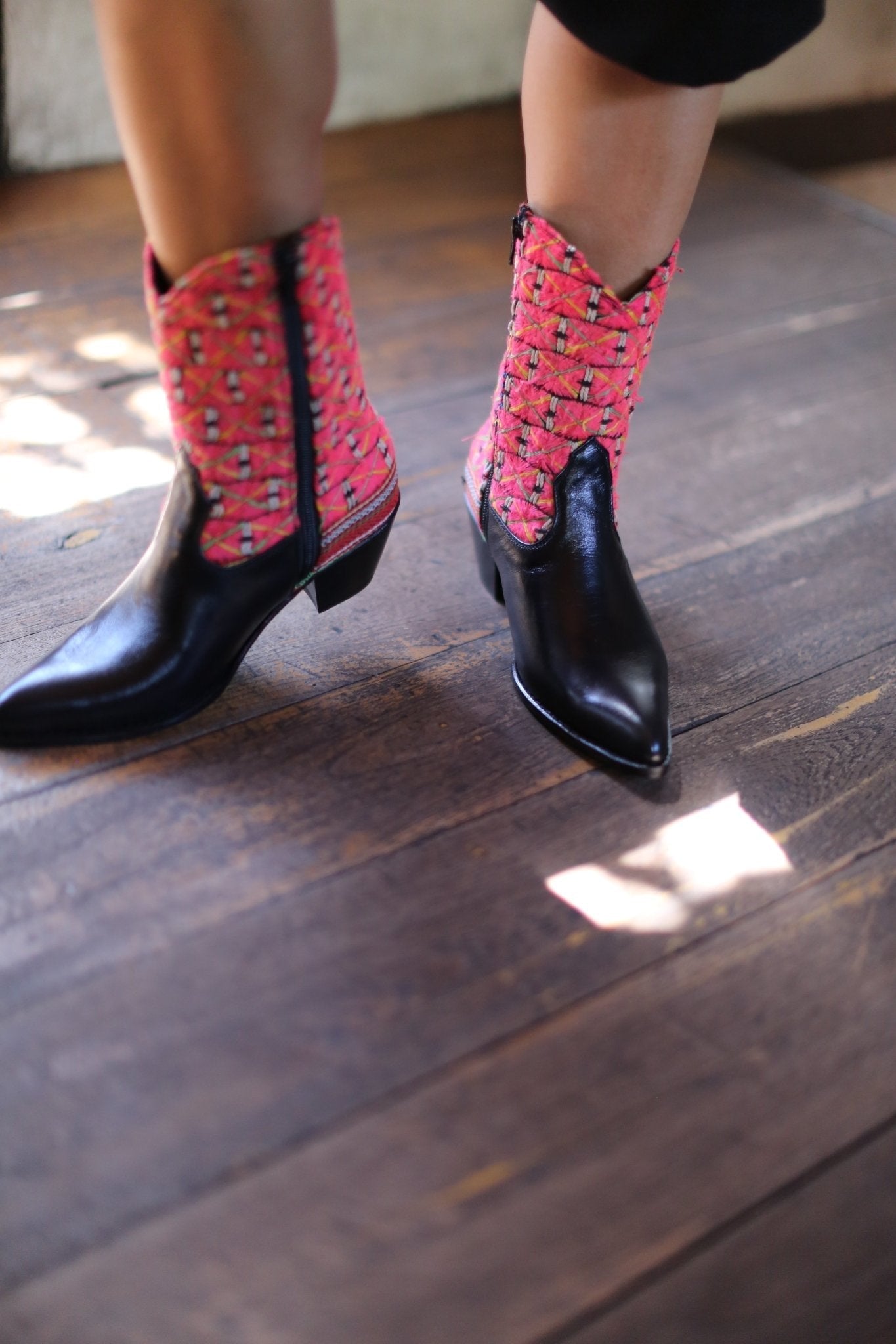 TRIBAL EMBROIDERED POINTED ANKLE BOOTS NALIA - BANGKOK TAILOR CLOTHING STORE - HANDMADE CLOTHING