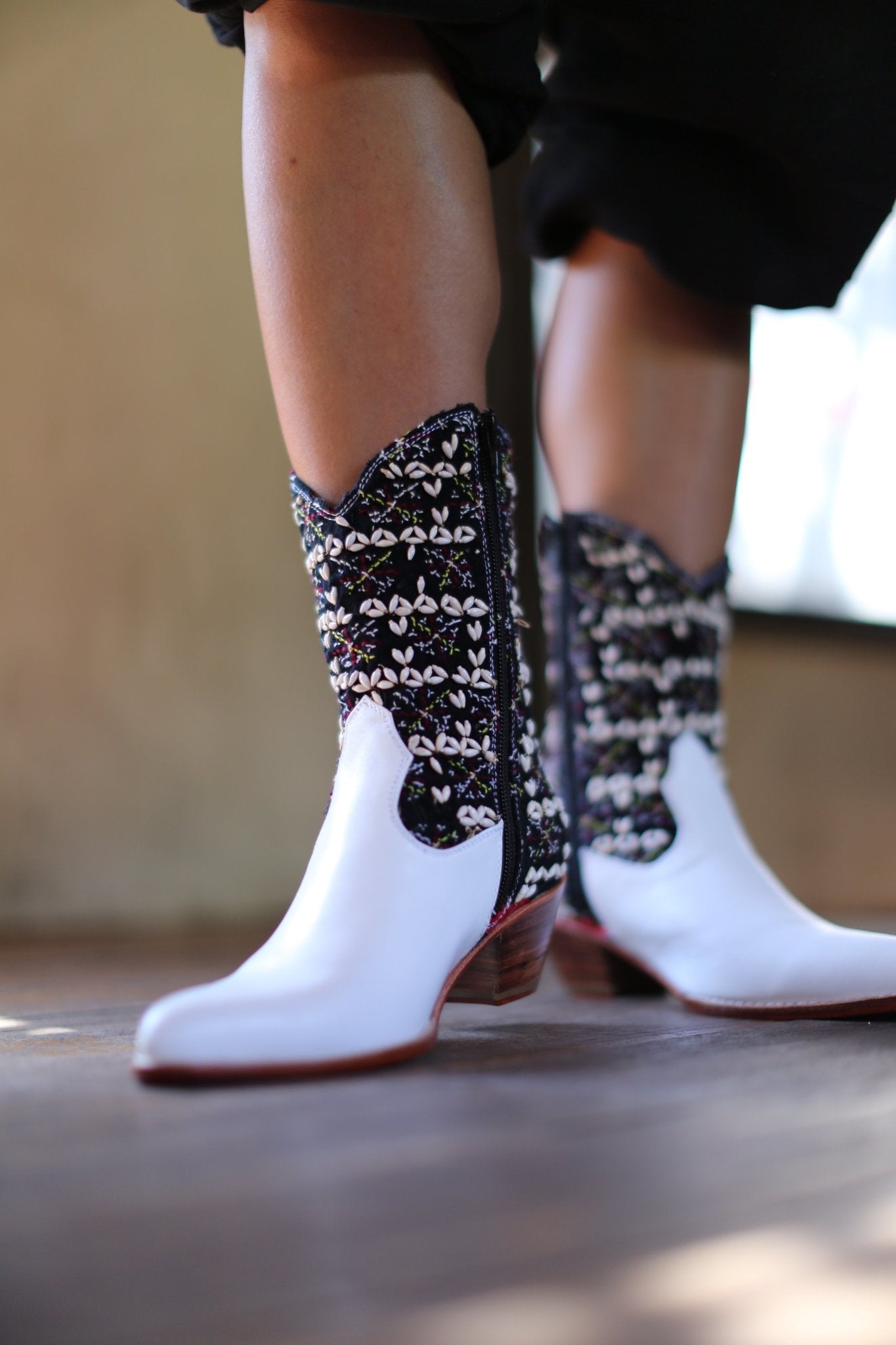 TRIBAL EMBROIDERED POINTED ANKLE BOOTS NALIA - BANGKOK TAILOR CLOTHING STORE - HANDMADE CLOTHING