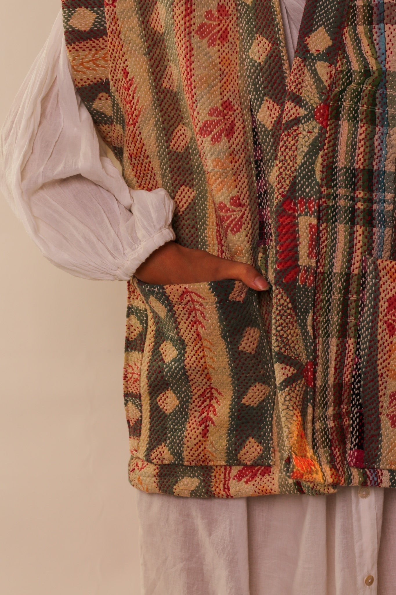 VEST WANISSA KANTHA VINTAGE QUILT - BANGKOK TAILOR CLOTHING STORE - HANDMADE CLOTHING