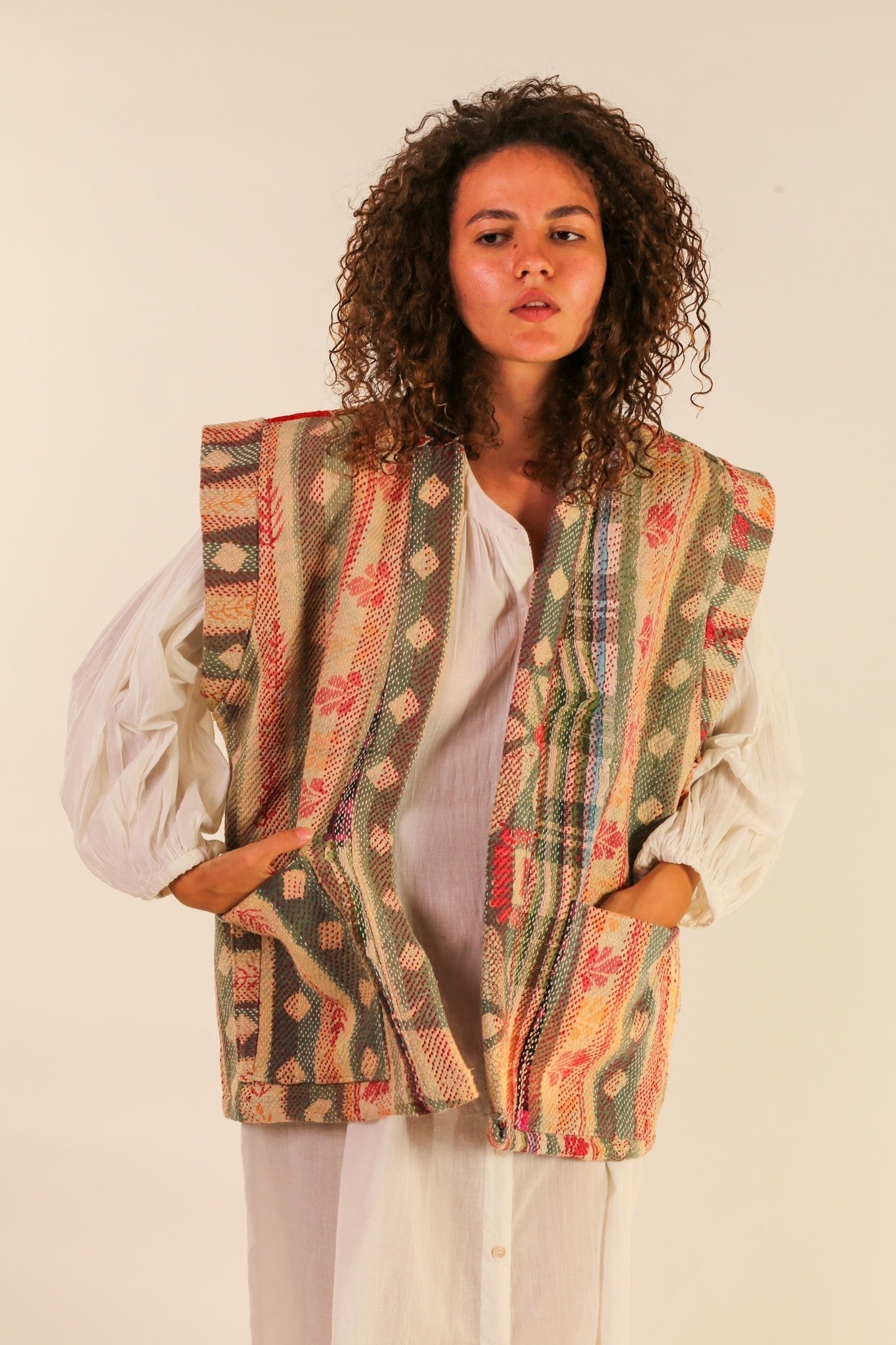 VEST WANISSA KANTHA VINTAGE QUILT - BANGKOK TAILOR CLOTHING STORE - HANDMADE CLOTHING