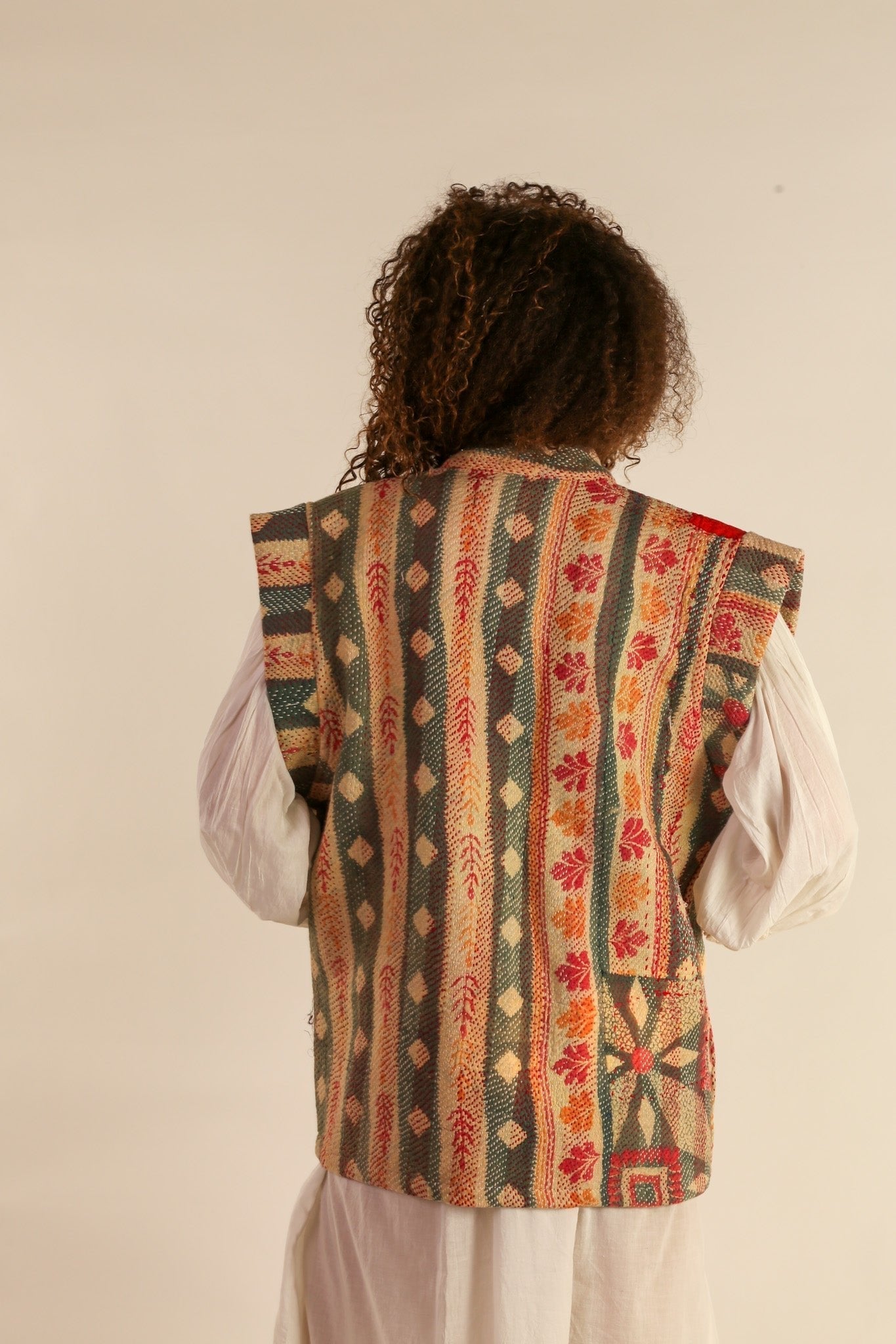 VEST WANISSA KANTHA VINTAGE QUILT - BANGKOK TAILOR CLOTHING STORE - HANDMADE CLOTHING
