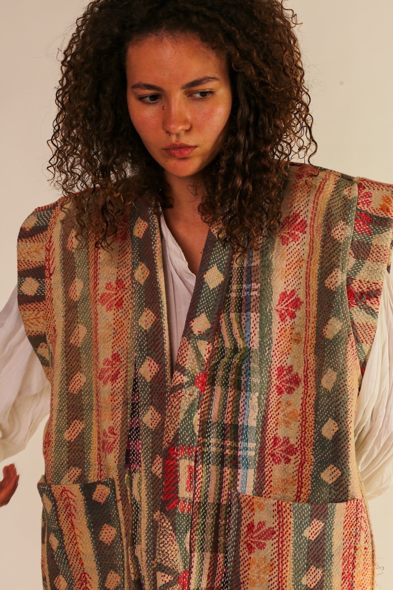 VEST WANISSA KANTHA VINTAGE QUILT - BANGKOK TAILOR CLOTHING STORE - HANDMADE CLOTHING