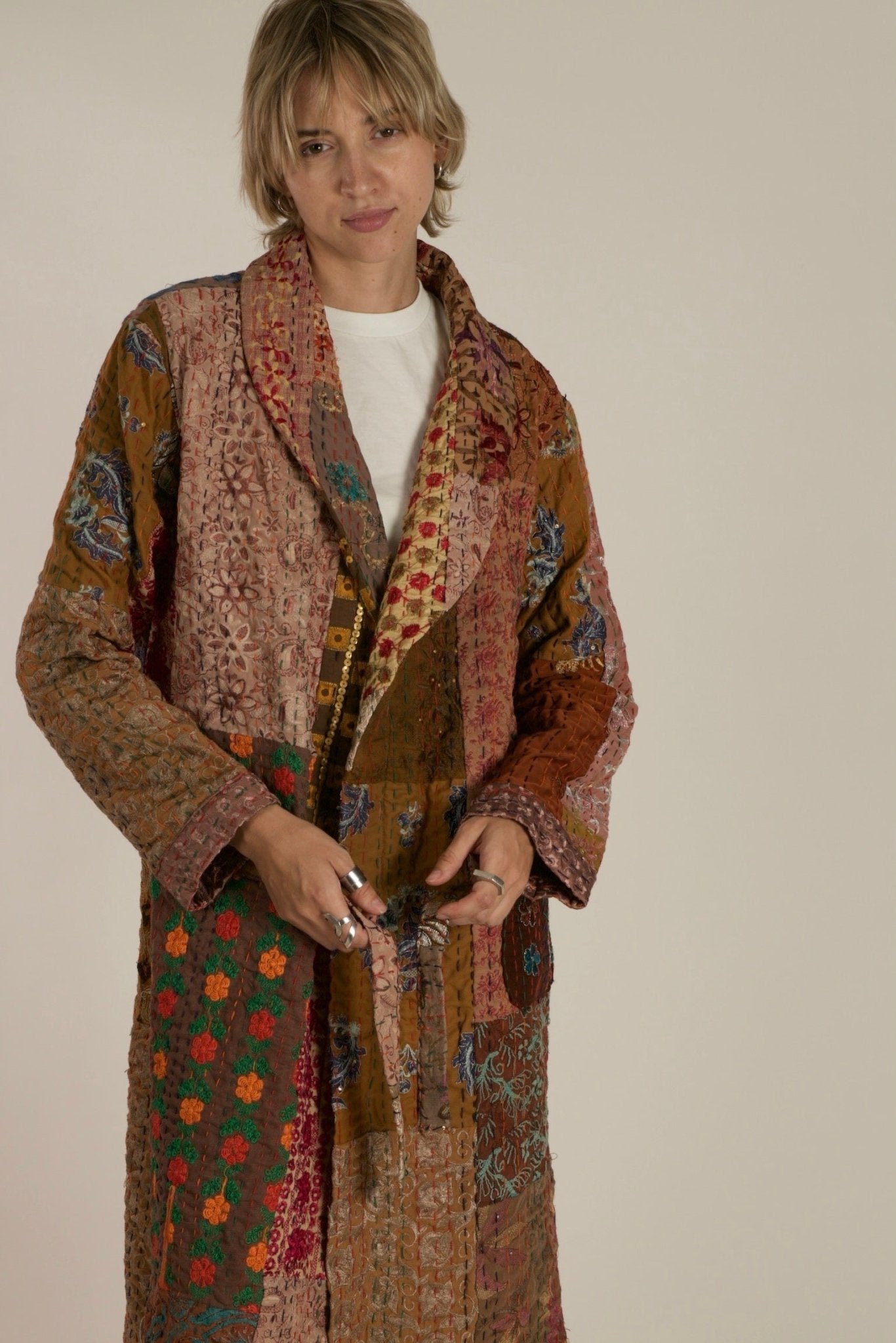VICTORIA THALIA EMBROIDERE PATCHWORK KIMONO JACKET - BANGKOK TAILOR CLOTHING STORE - HANDMADE CLOTHING