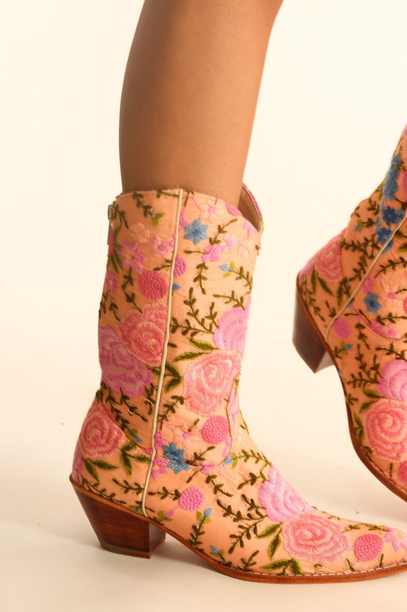 WESTERN EMBROIDERED BOOTS AENNA - BANGKOK TAILOR CLOTHING STORE - HANDMADE CLOTHING