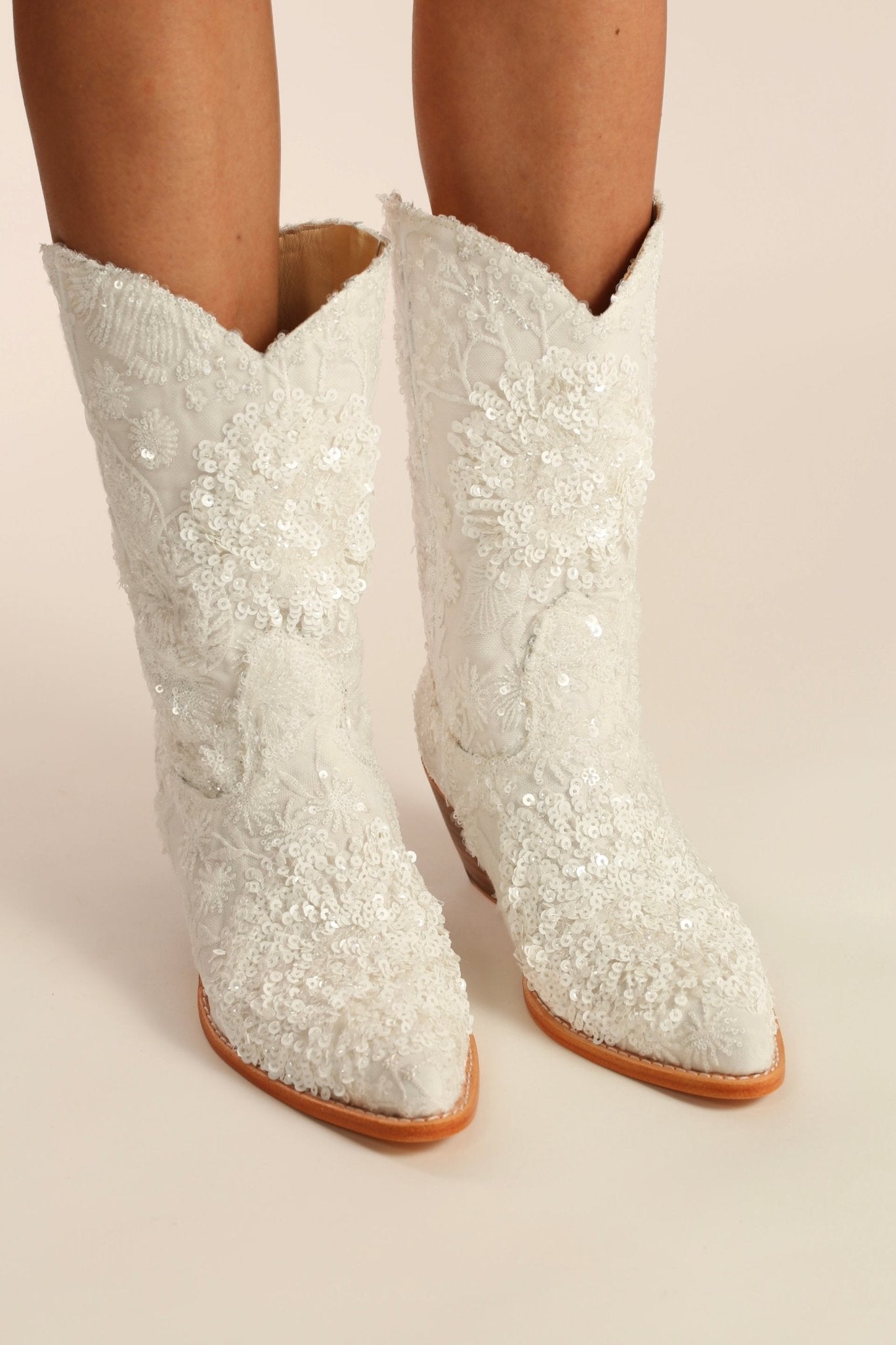 WHITE EMBROIDERED SEQUIN WEDDING BOOTS ODE - BANGKOK TAILOR CLOTHING STORE - HANDMADE CLOTHING
