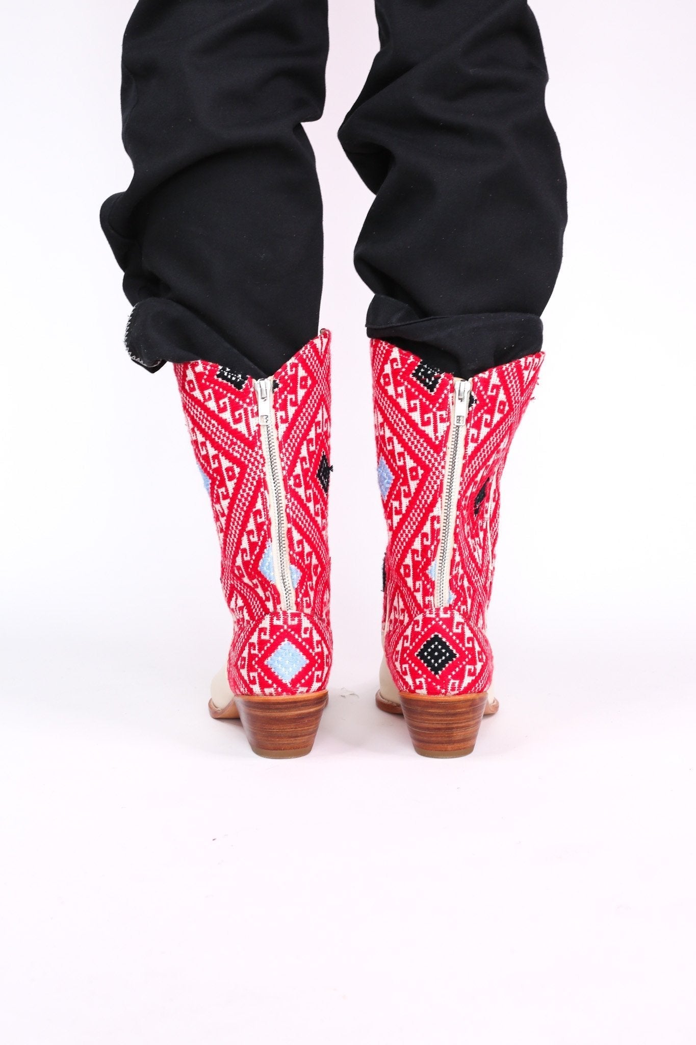 WOVEN WESTERN BOOTS TAMLINS - BANGKOK TAILOR CLOTHING STORE - HANDMADE CLOTHING