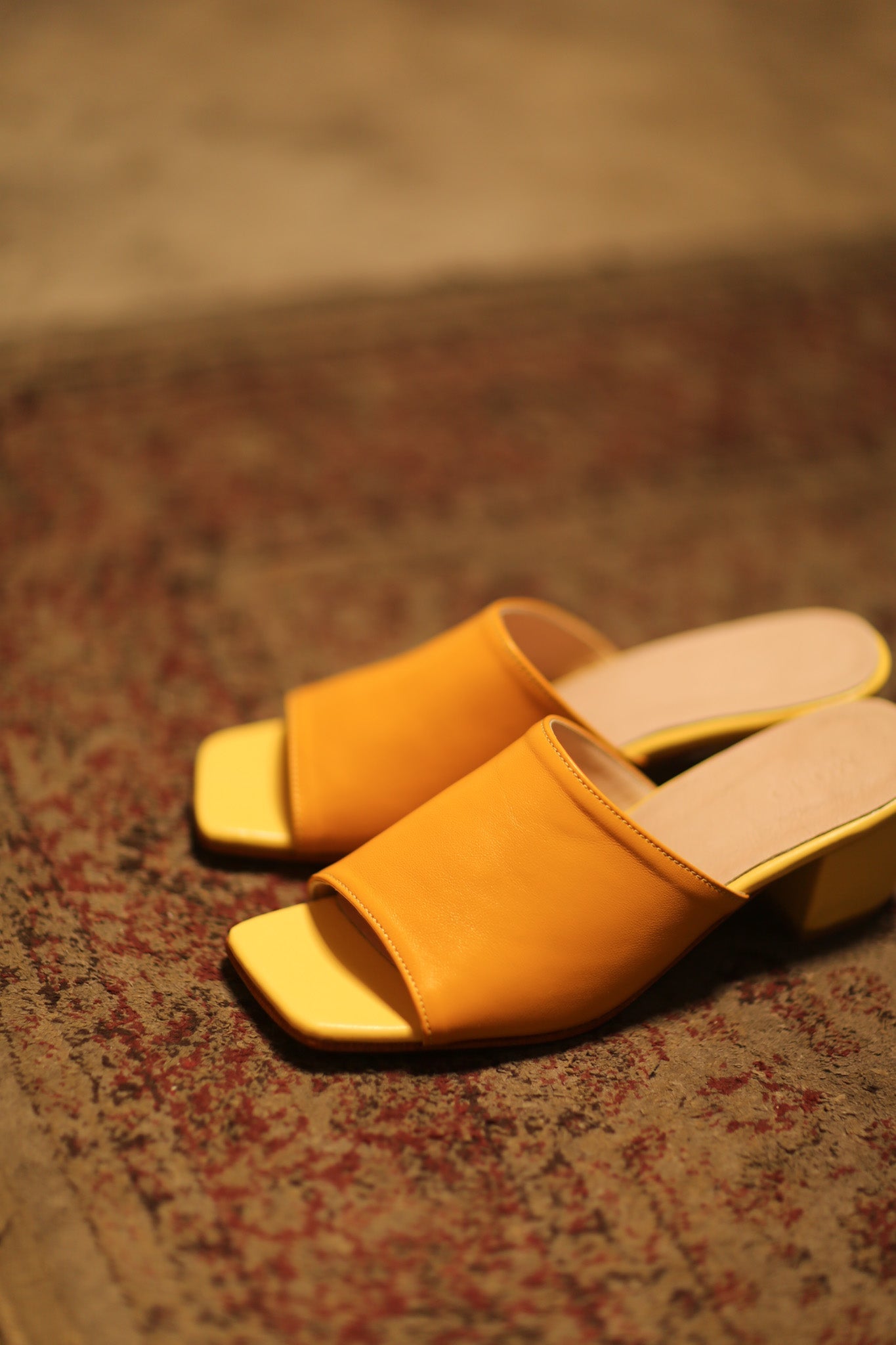 LEATHER HEELED MULES DARK YELLOE LIGHT YELLOW