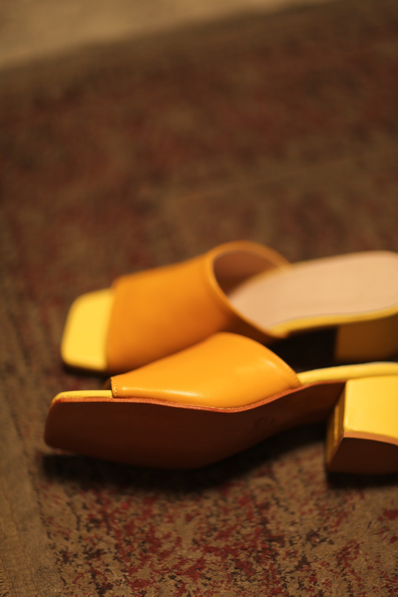 LEATHER HEELED MULES DARK YELLOE LIGHT YELLOW