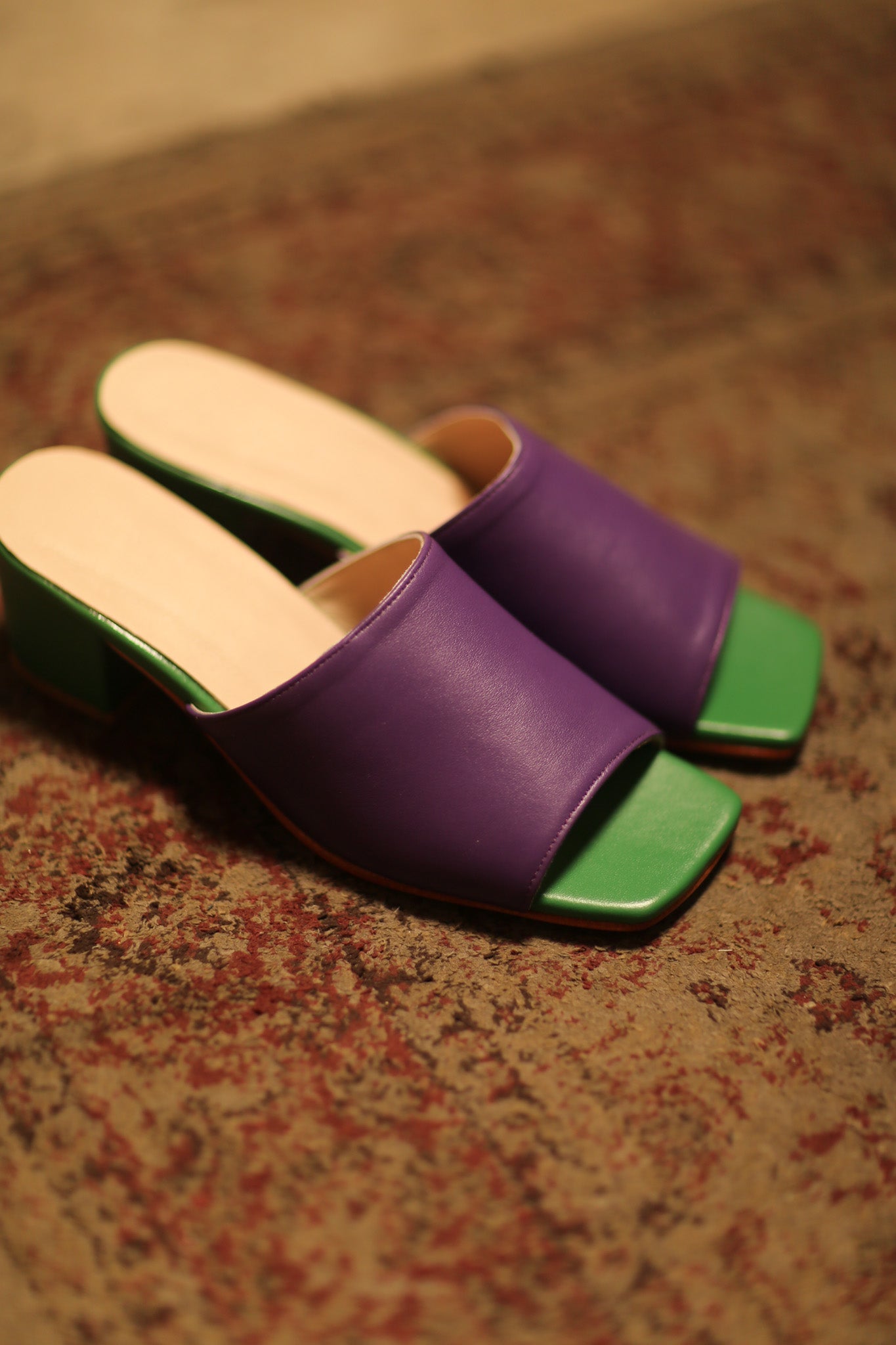 LEATHER HEELED MULES LORIN PURPLE GREEN