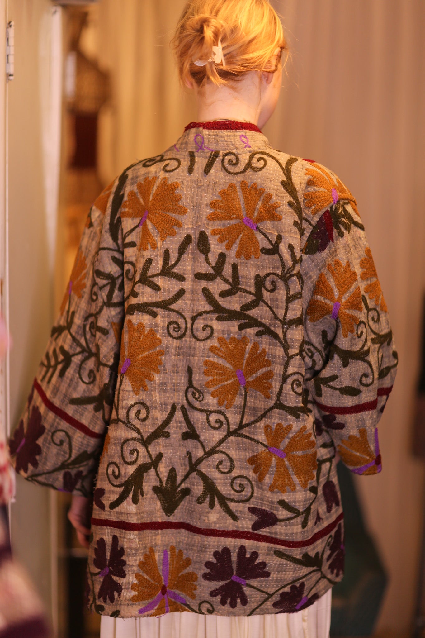 VINTAGE STYLE EMBROIDERED SHORT KIMONO MONTY HUĀ