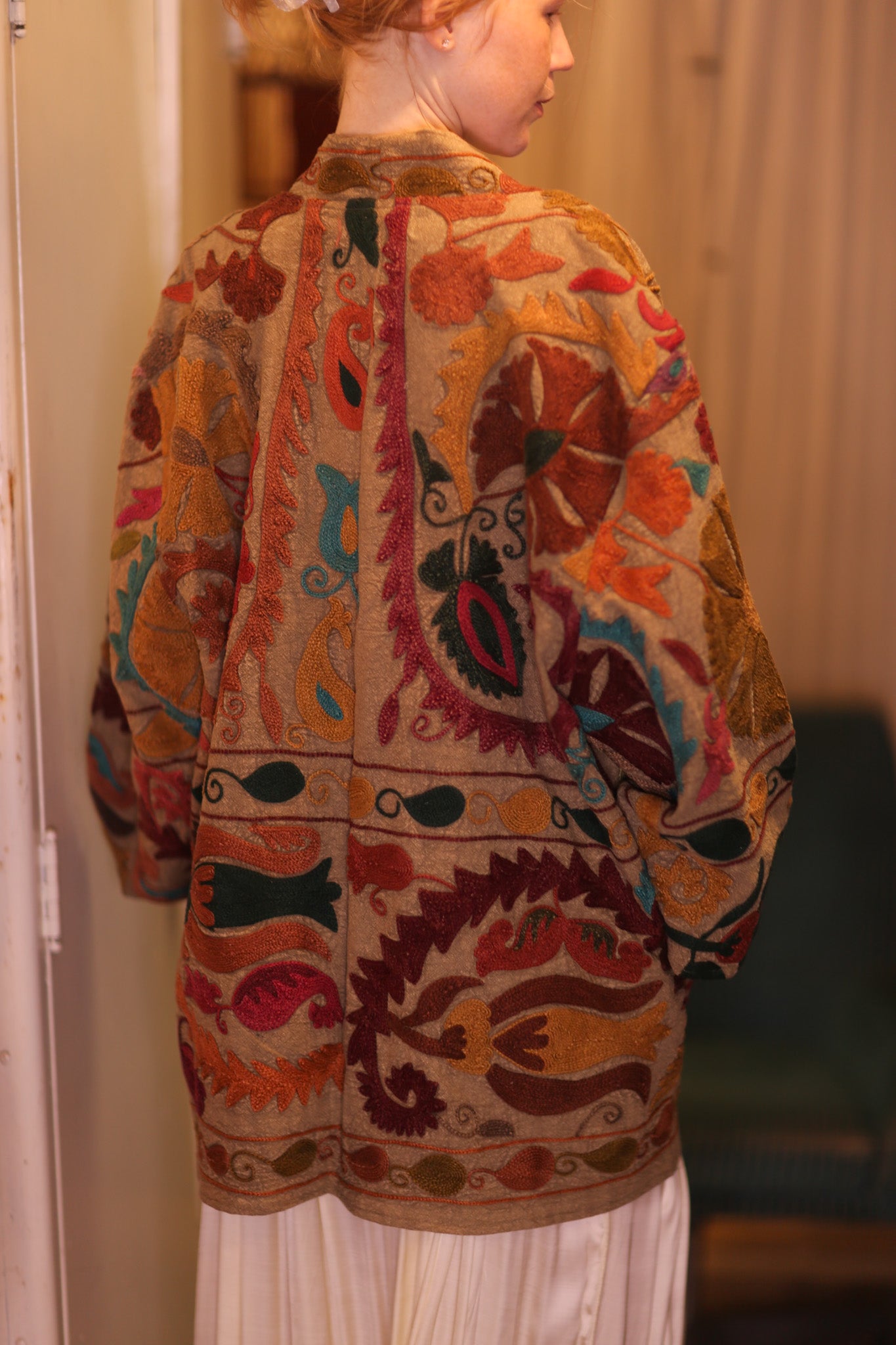 SUZANI EMBROIDERED SHORT KIMONO MONTY DWARF