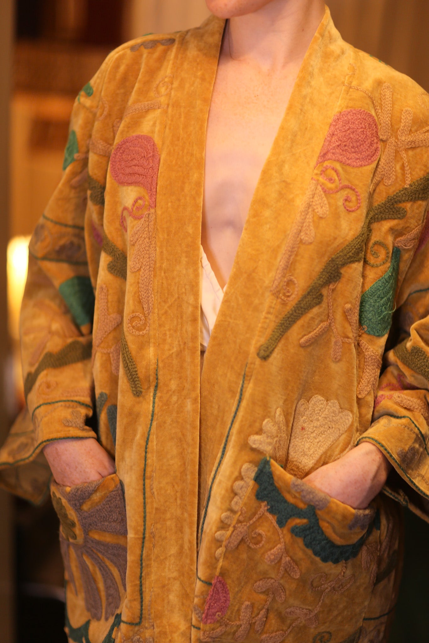 EMBROIDERED VELVET SHORT KIMONO MONTY SHOON
