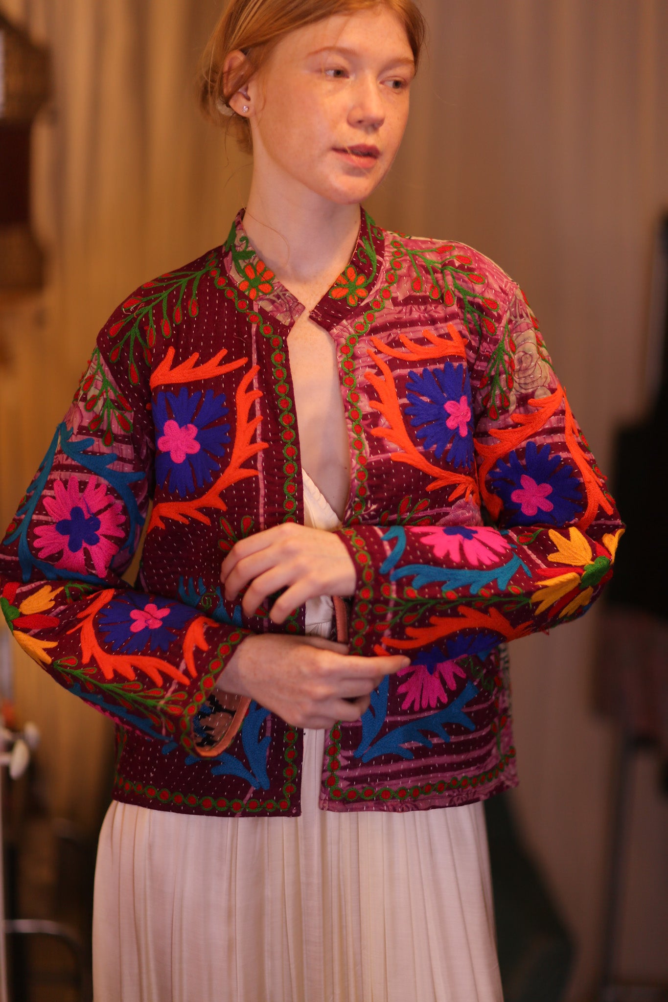 EMBROIDERED JACKET INGRID LAYYAUNG