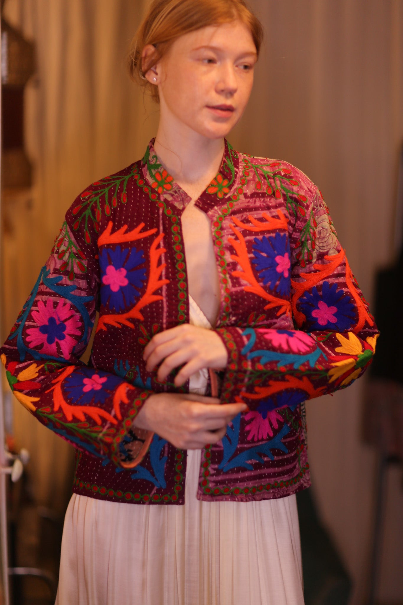 EMBROIDERED JACKET INGRID LAYYAUNG