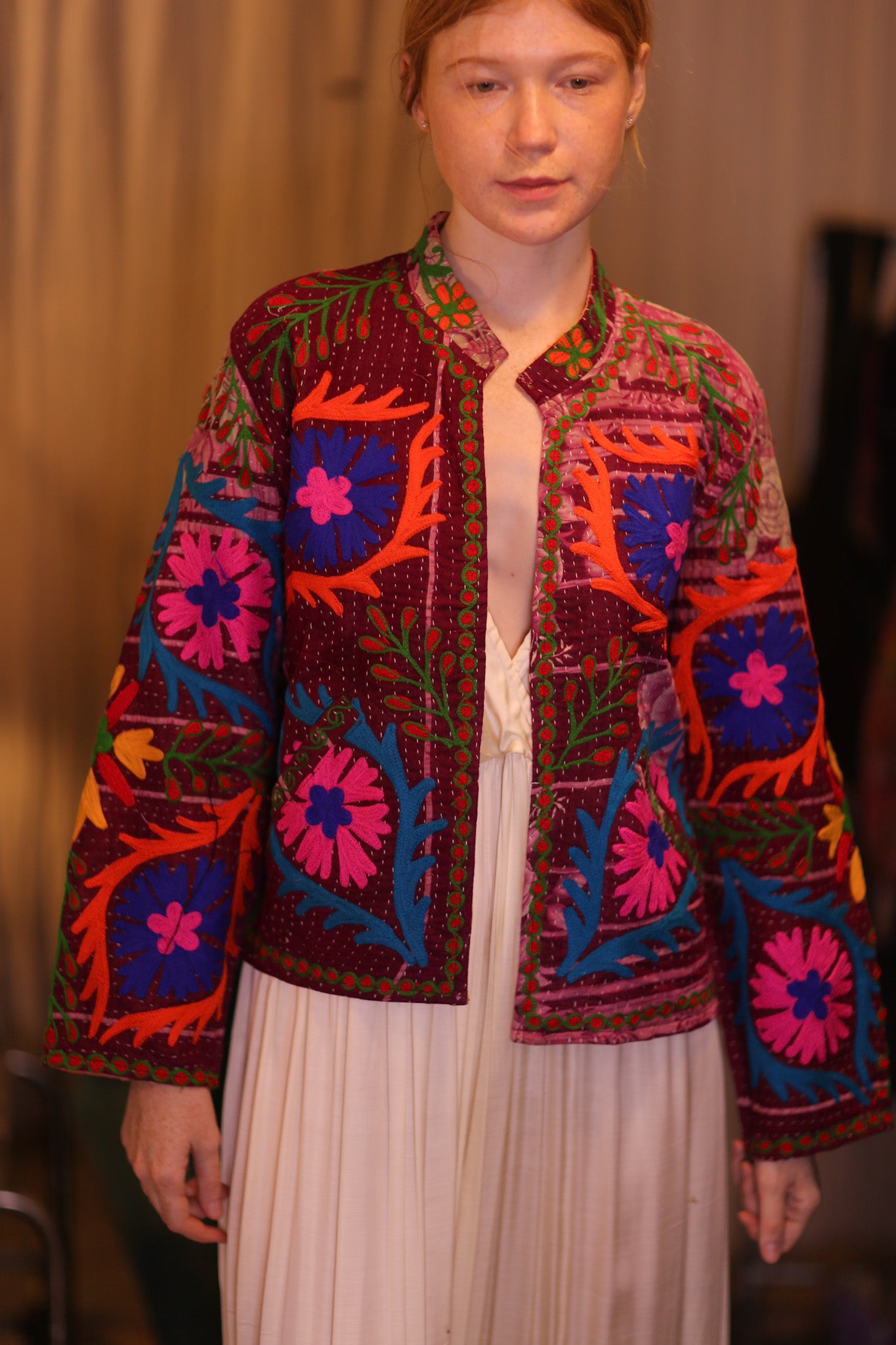 EMBROIDERED JACKET INGRID LAYYAUNG