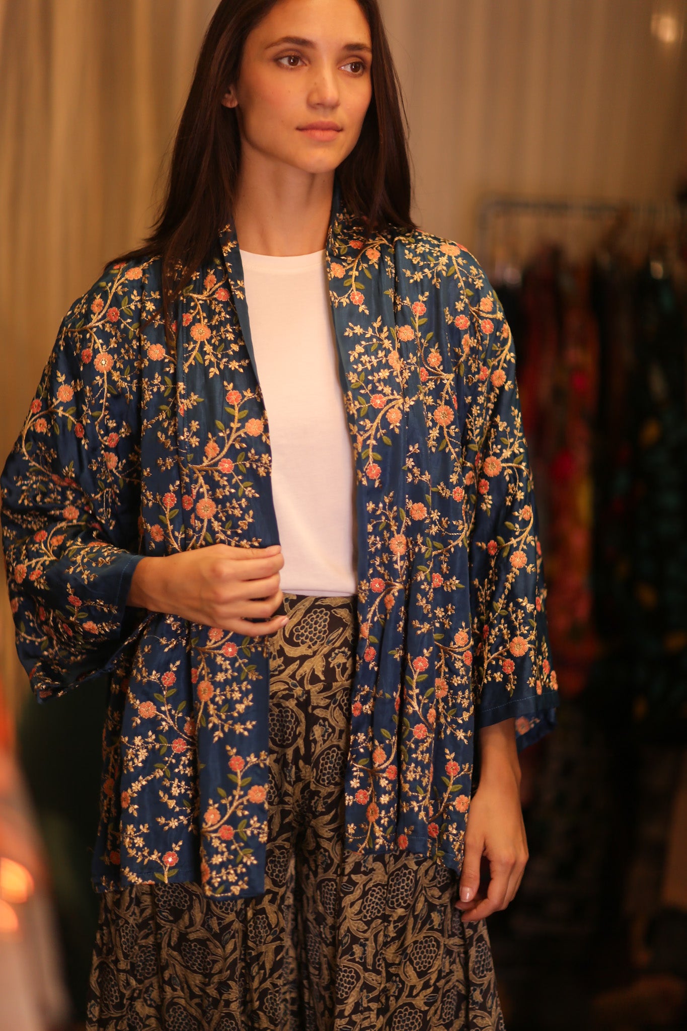 SHORT EMBROIDERED SILK KIMONO ANNA