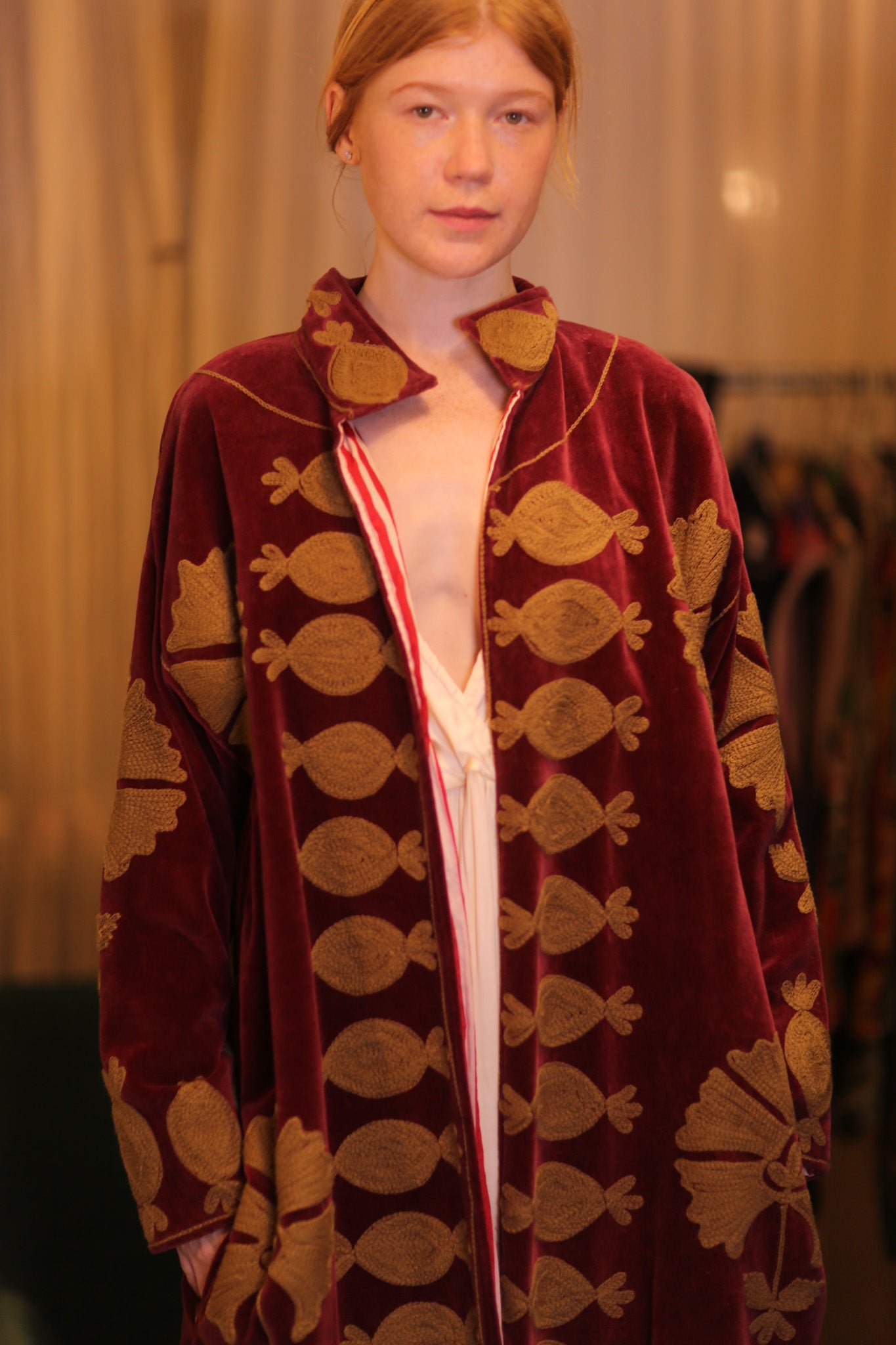 EMBROIDERED VELVET LONG COAT MISCHKA NFAI