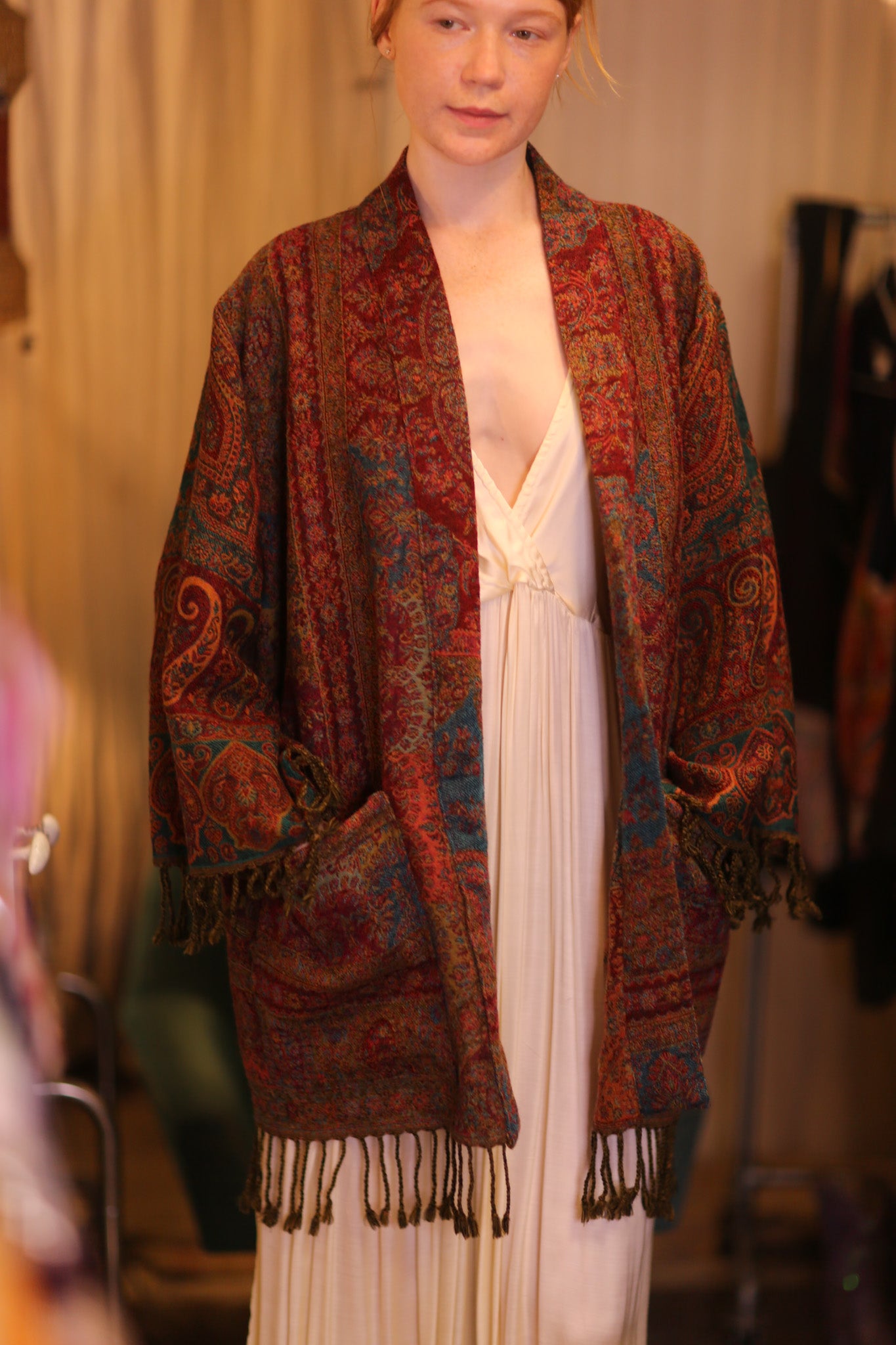 CONE PATTERN EMBROIDERED COTTON WOOL SHAWL HAYSHAN