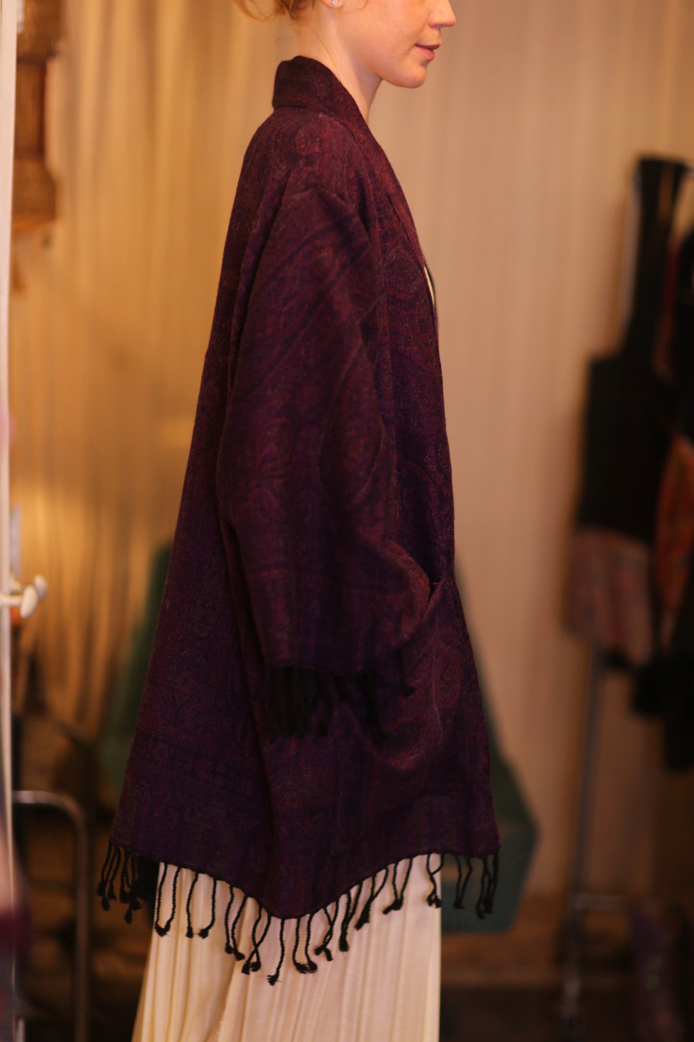 CONE PATTERN EMBROIDERED COTTON WOOL SHAWL THINZAR