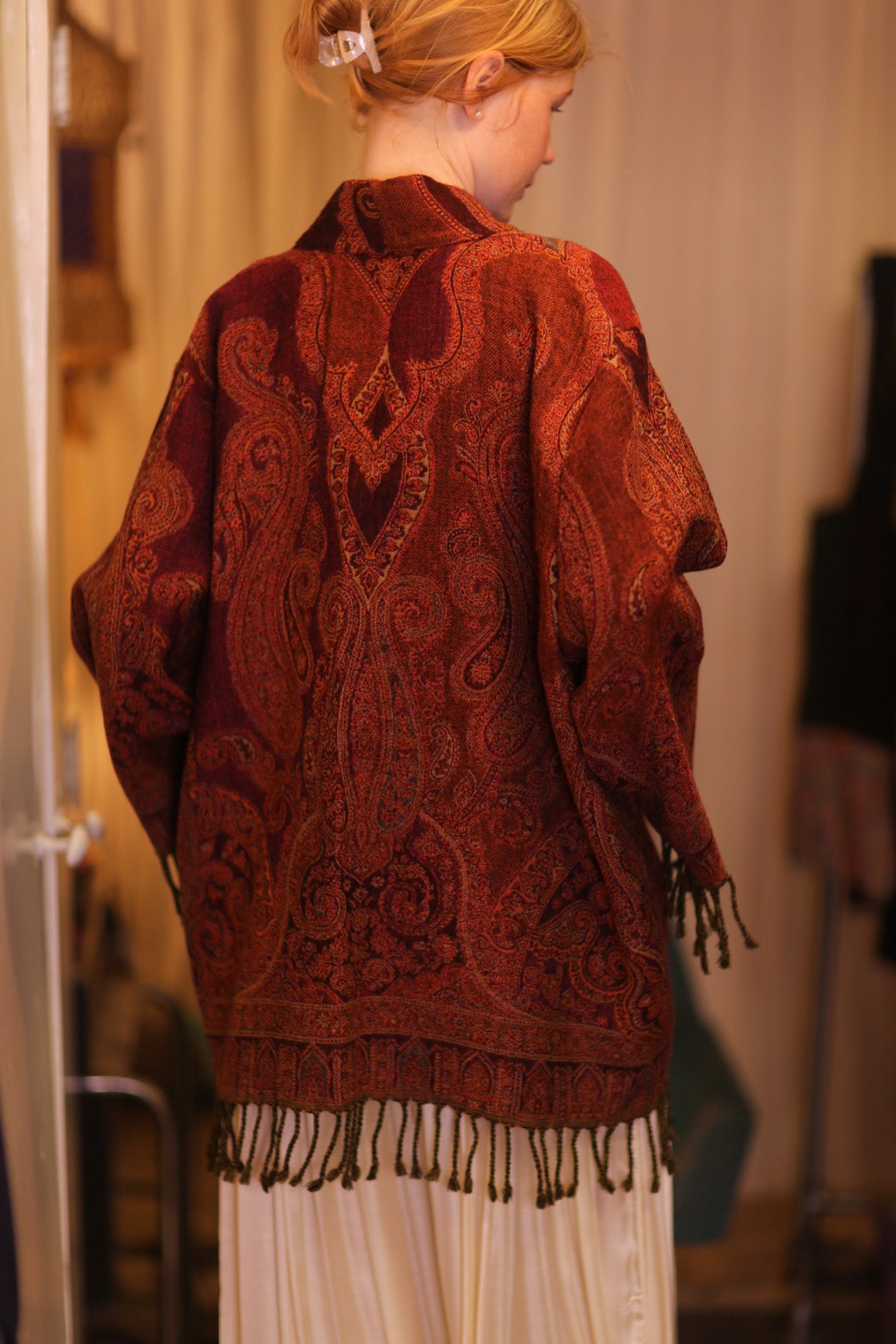 CONE PATTERN EMBROIDERED SHAWL COTTON WOOL HARMONY
