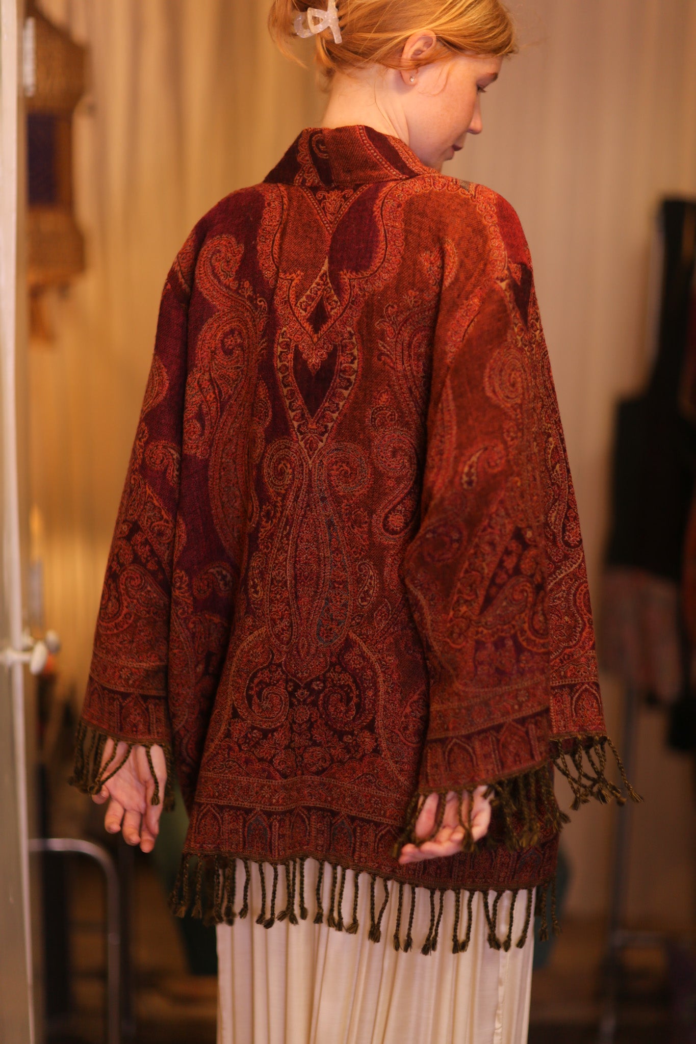 CONE PATTERN EMBROIDERED SHAWL COTTON WOOL HARMONY