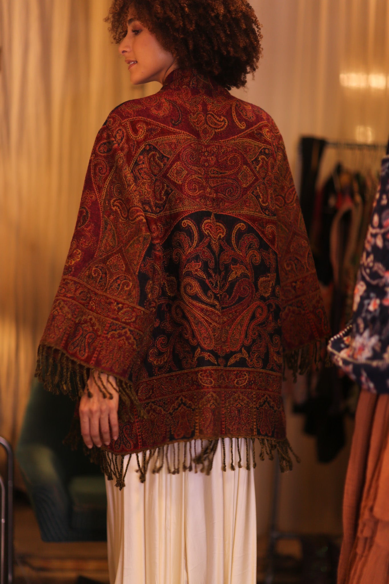 CONE PATTERNED EMBROIDERED COTTON WOOL SHAWL KIMONO NANCY
