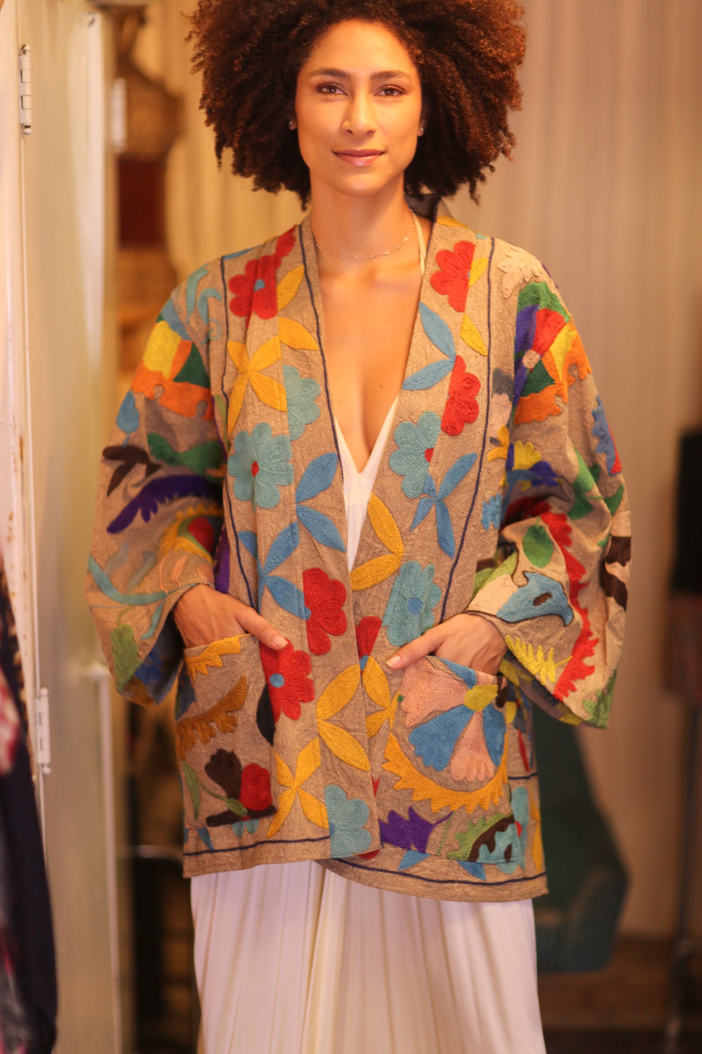 GINEVRA EMBROIDERED SUZANI KIMONO MONTY ENCHANTED