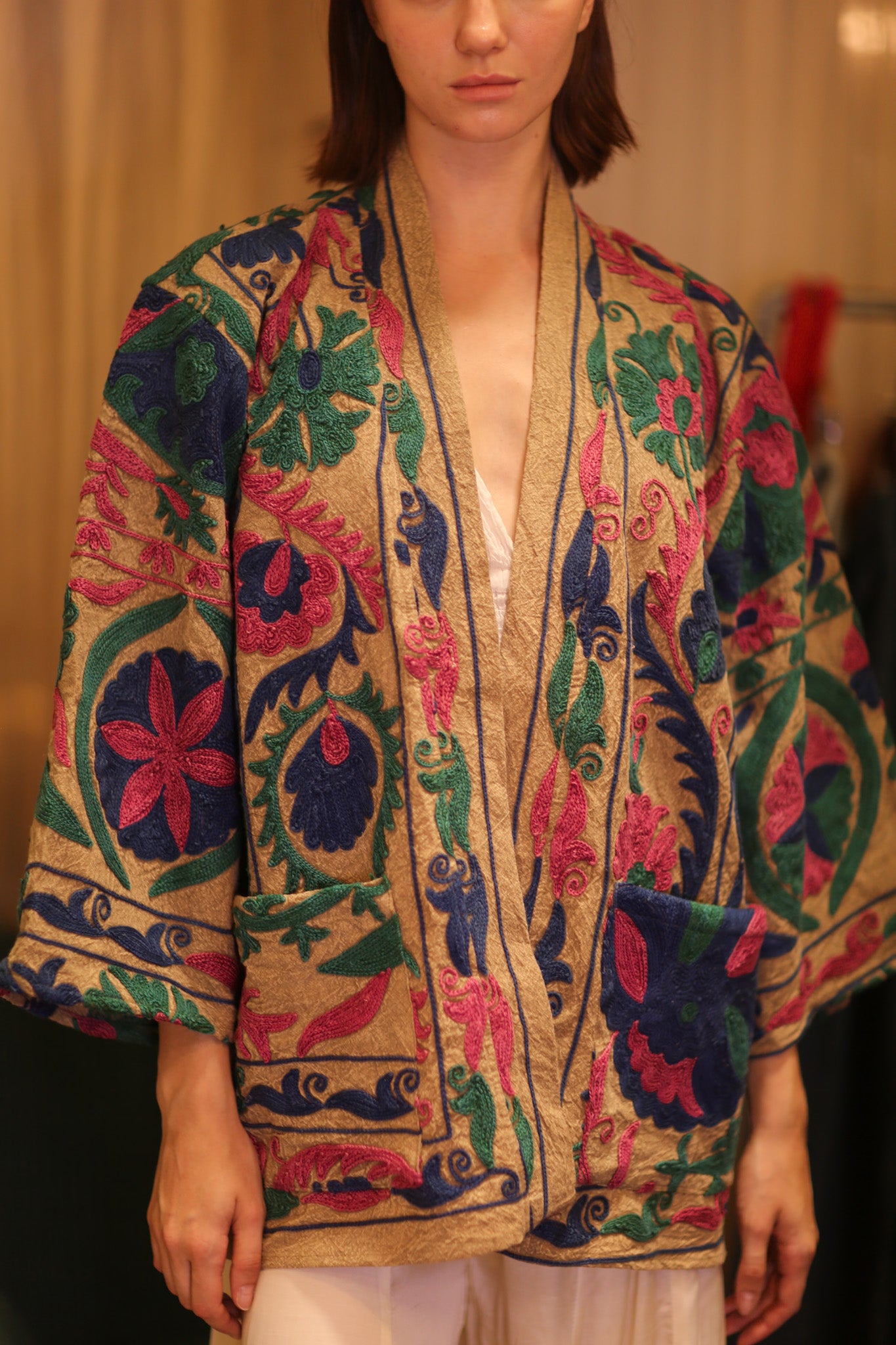SUZANI EMBROIDERED SHORT KIMONO MONTY AMET
